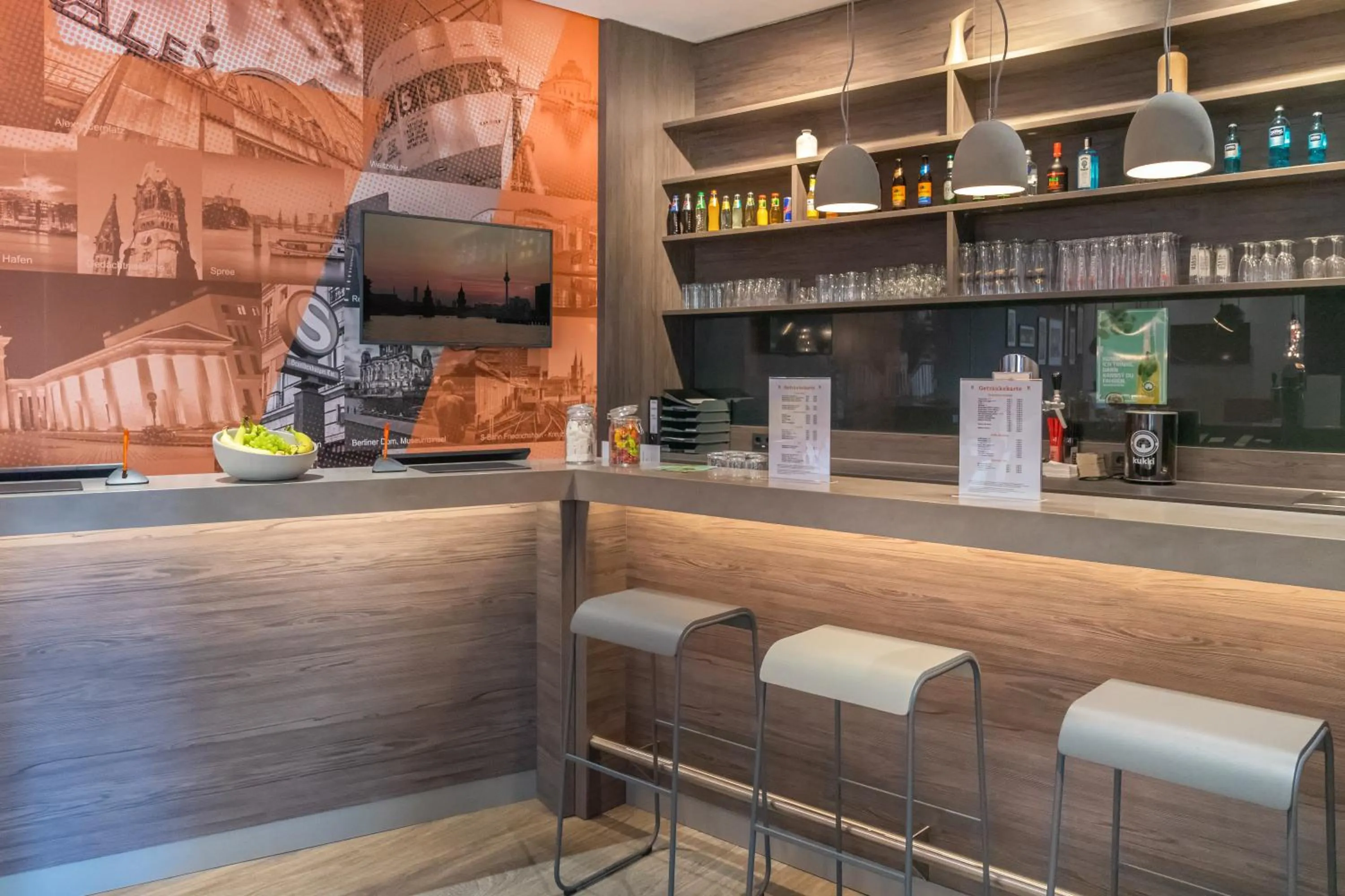 Lobby or reception in Campanile Berlin Brandenburg Airport