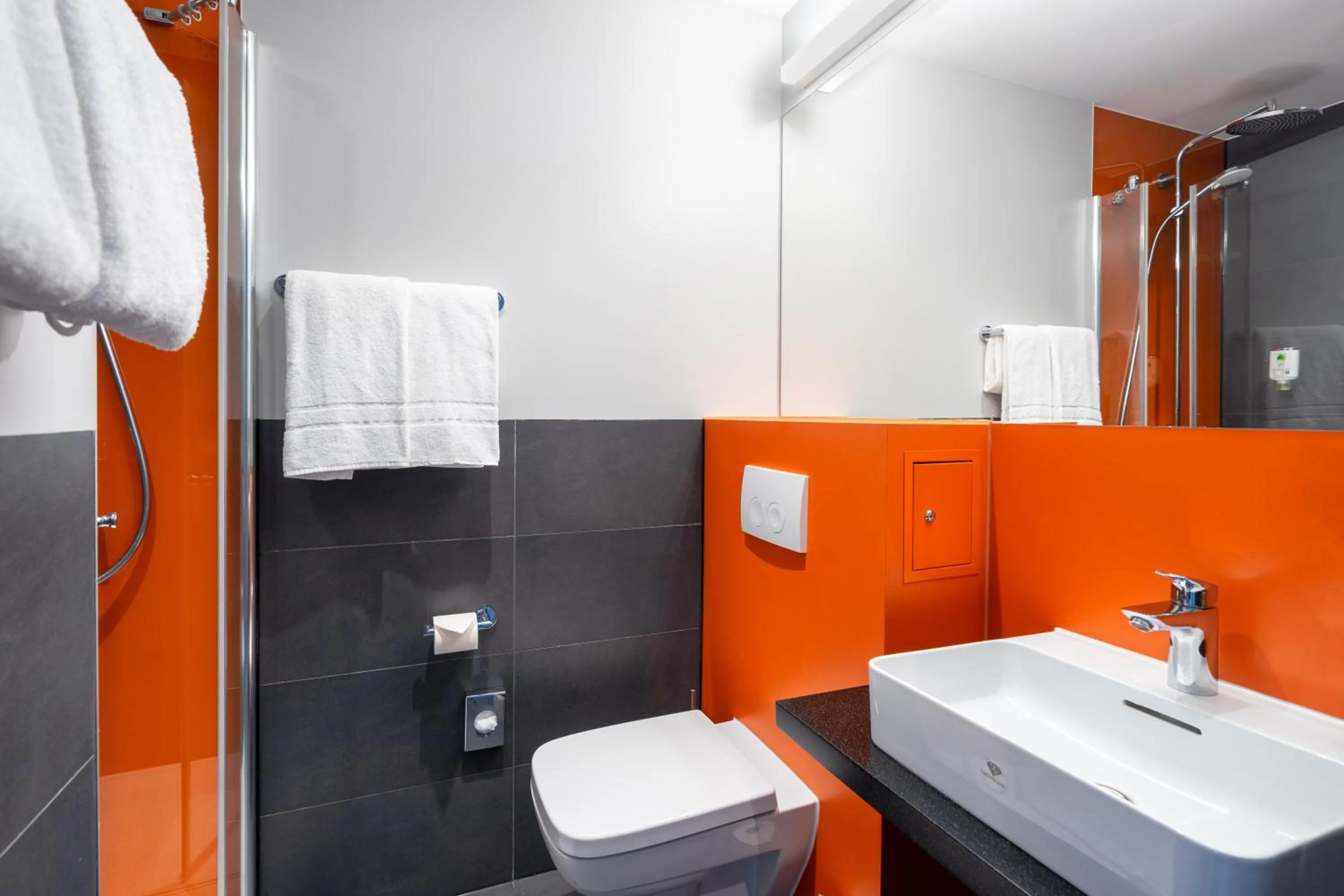 Shower in Campanile Berlin Brandenburg Airport