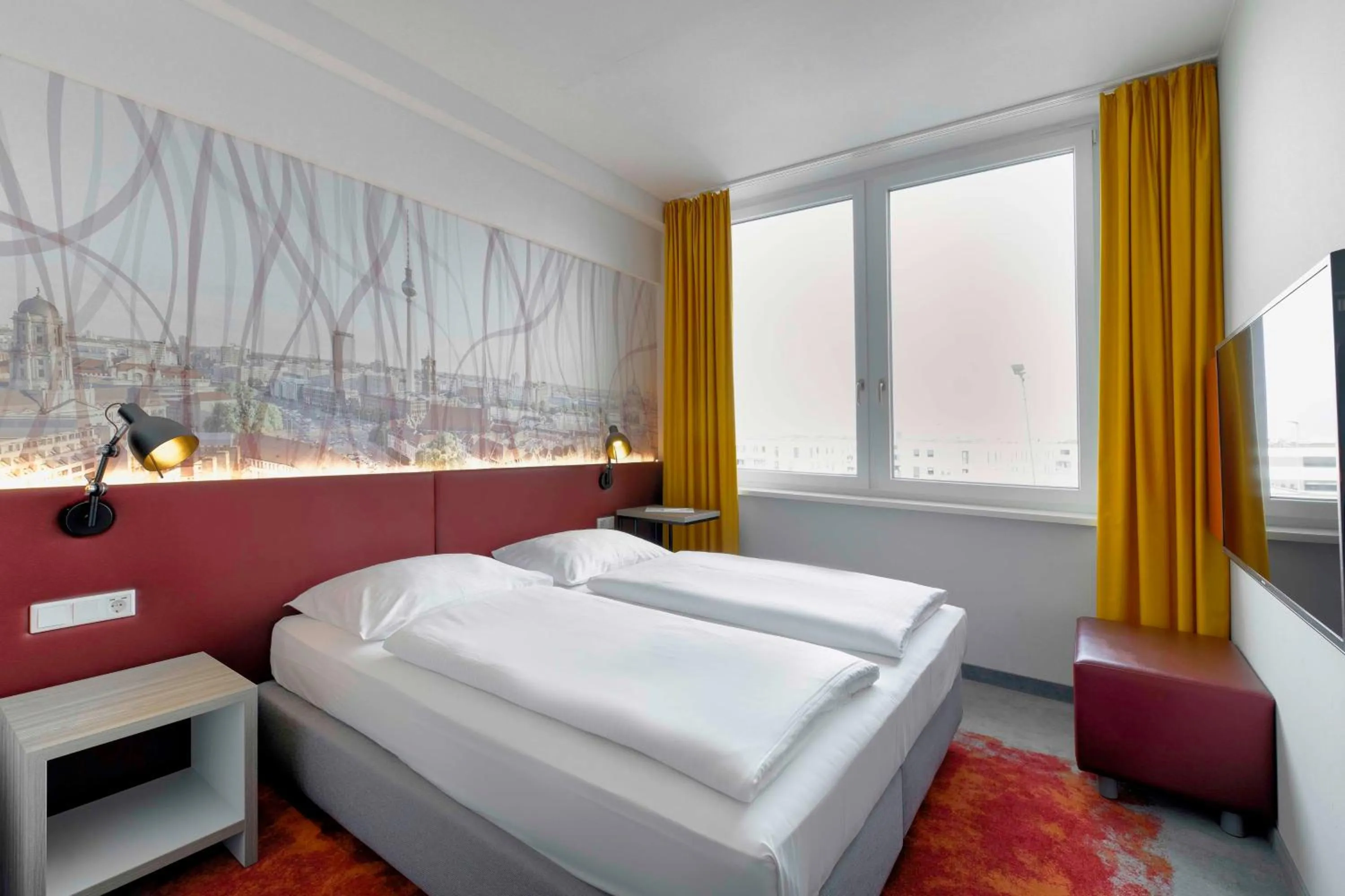 Bed in Campanile Berlin Brandenburg Airport