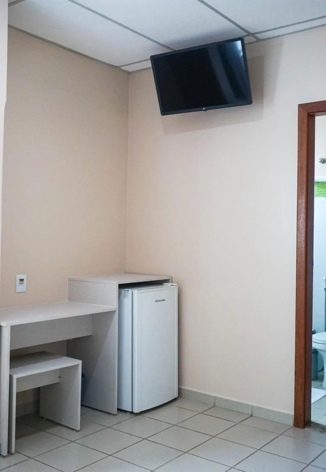 oven in Lord Hotel Camburi