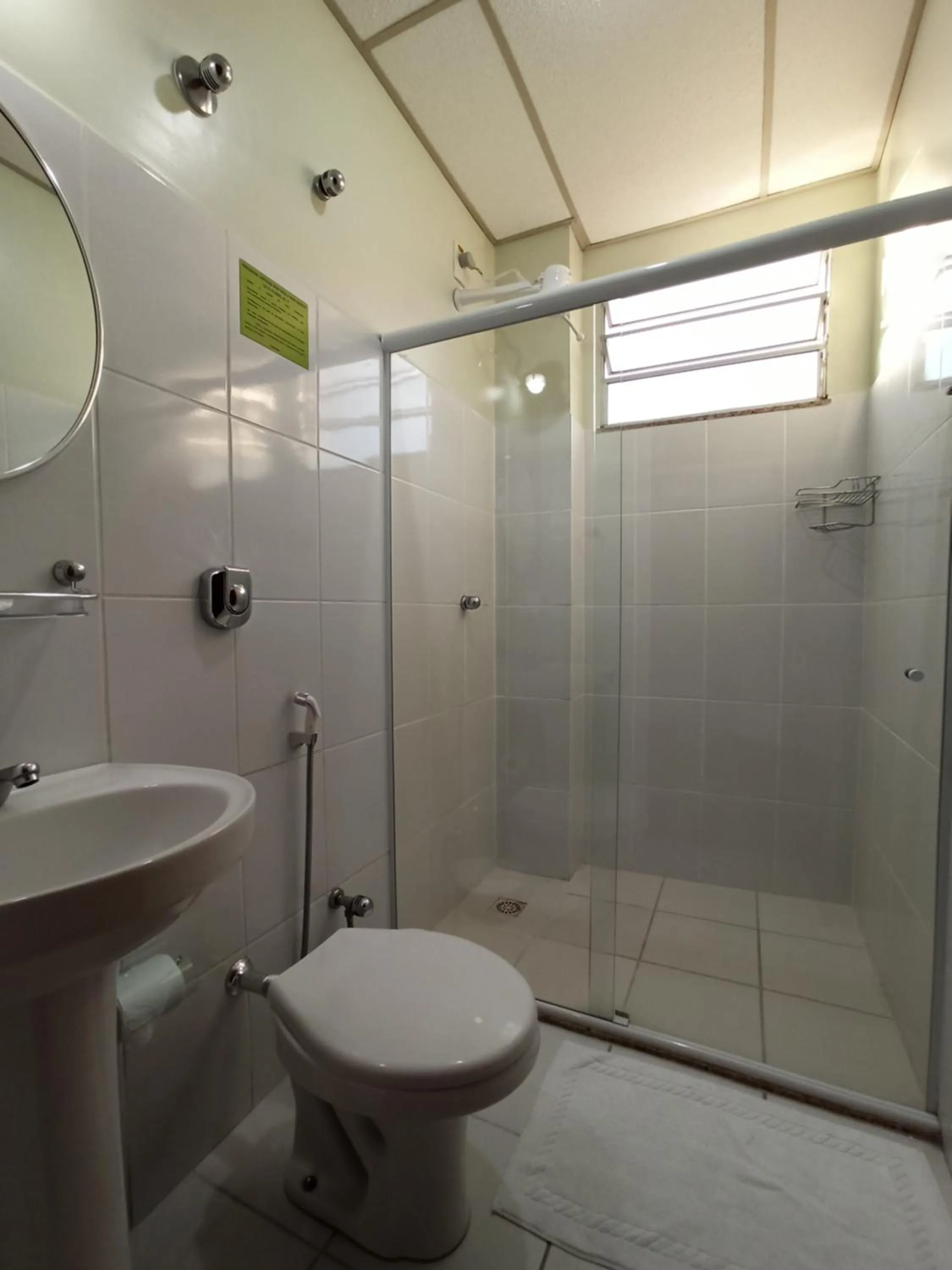 Bathroom in Lord Hotel Camburi