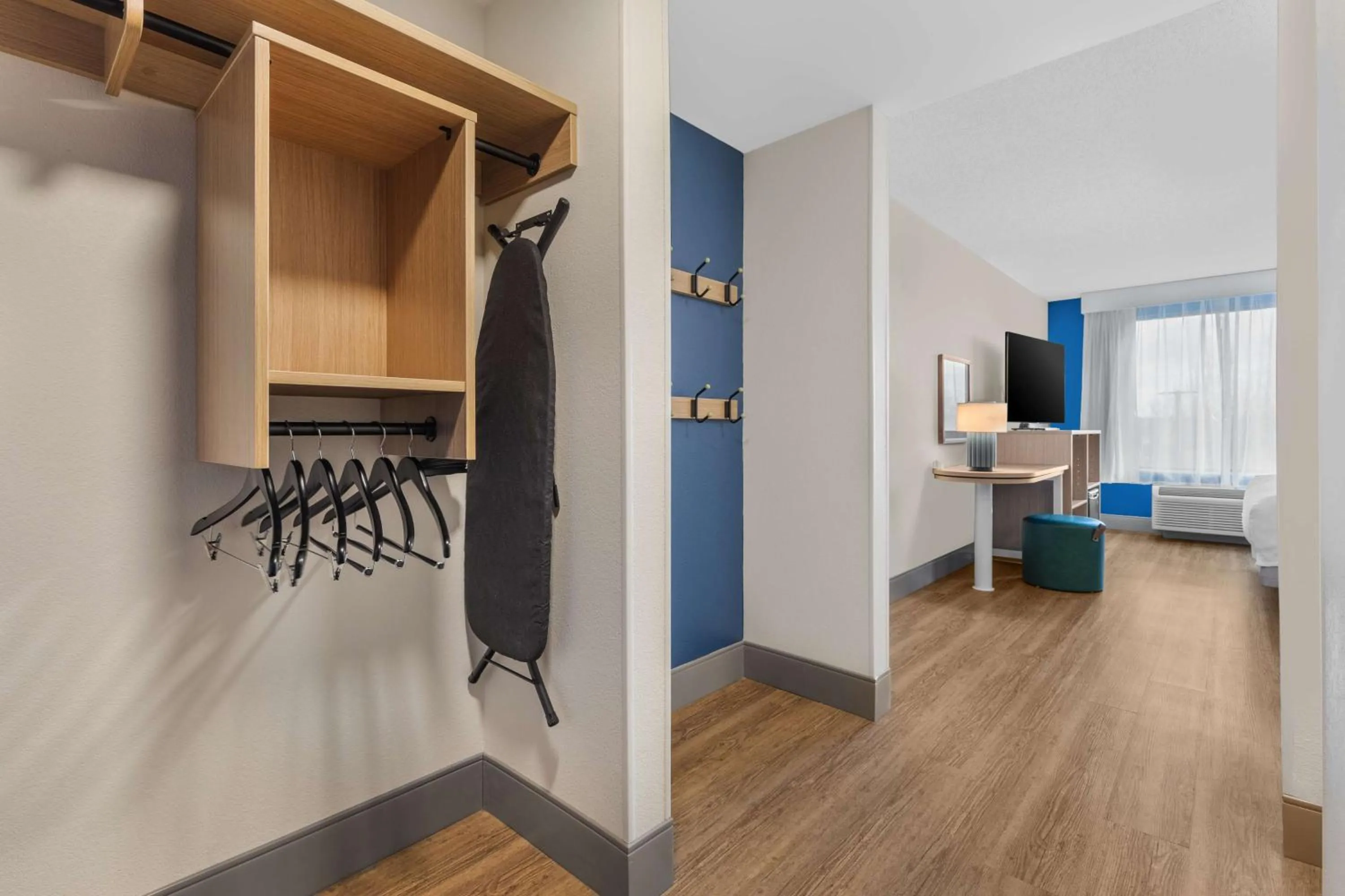 Photo of the whole room in Spark By Hilton Winchester