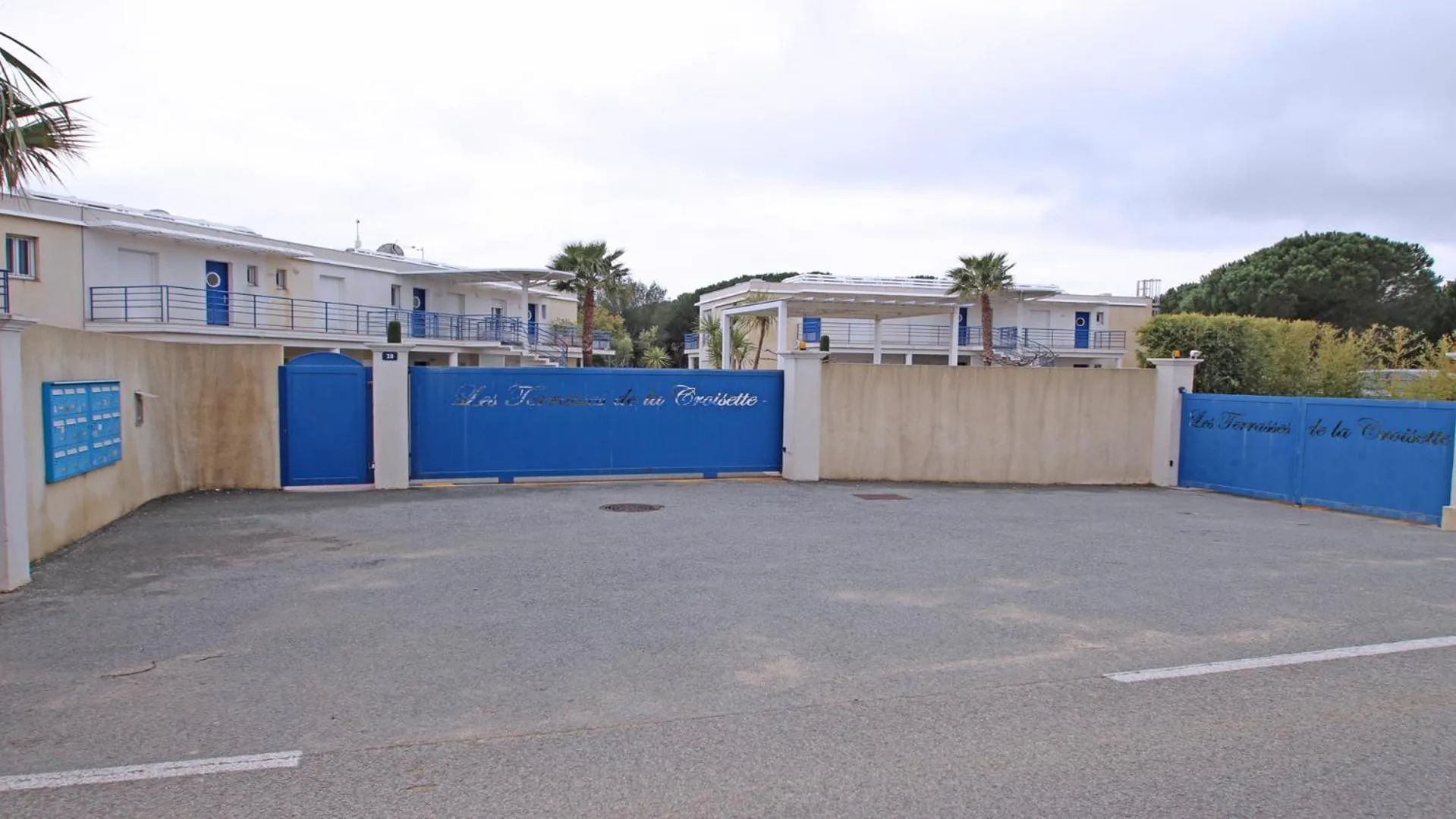 Facade/entrance in Les Terrasses de la Croisette