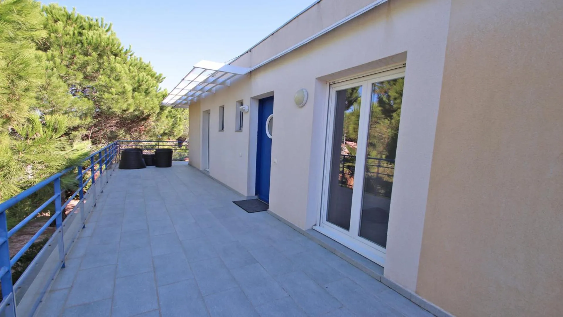 Facade/entrance in Les Terrasses de la Croisette