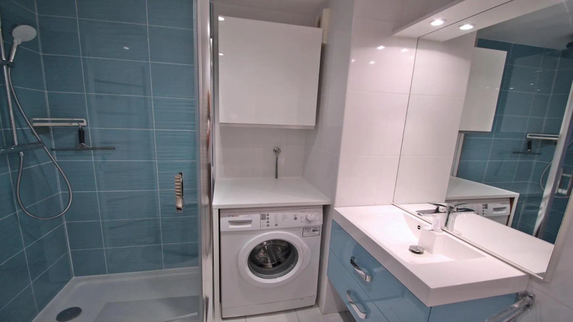 Bathroom in Les Terrasses de la Croisette