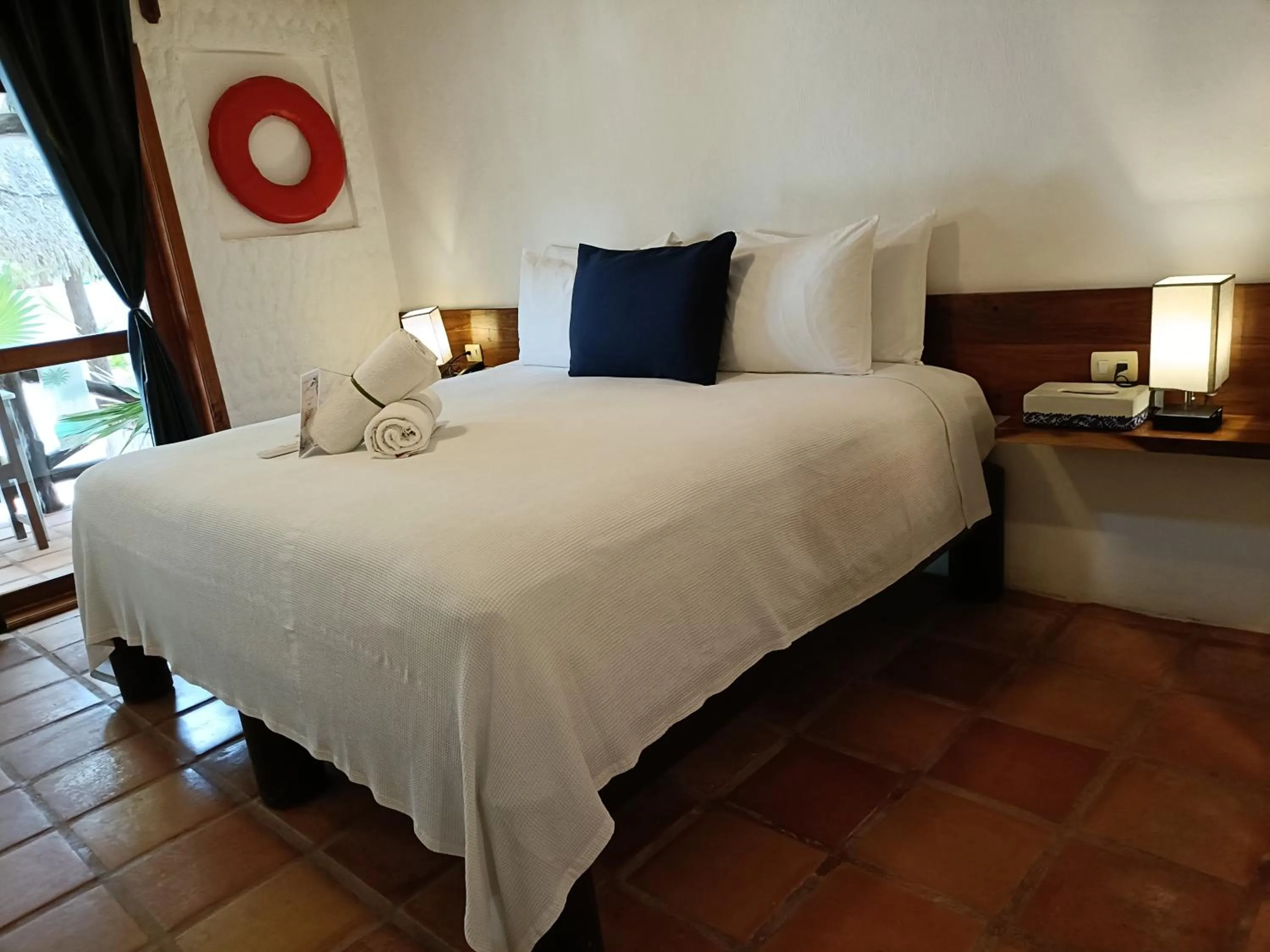 Photo of the whole room, Bed in Holbox by Xaloc