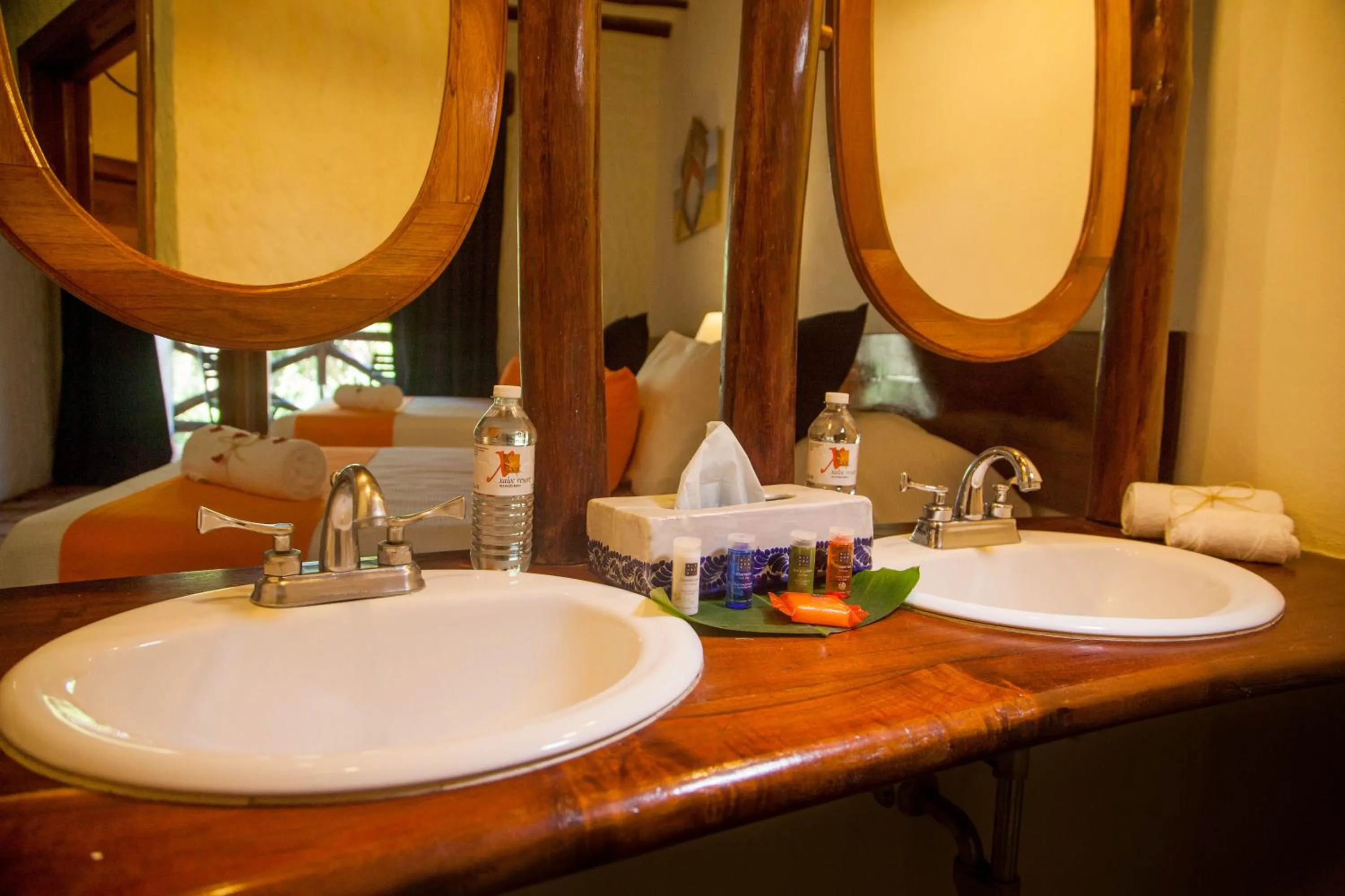 Bathroom in Holbox by Xaloc