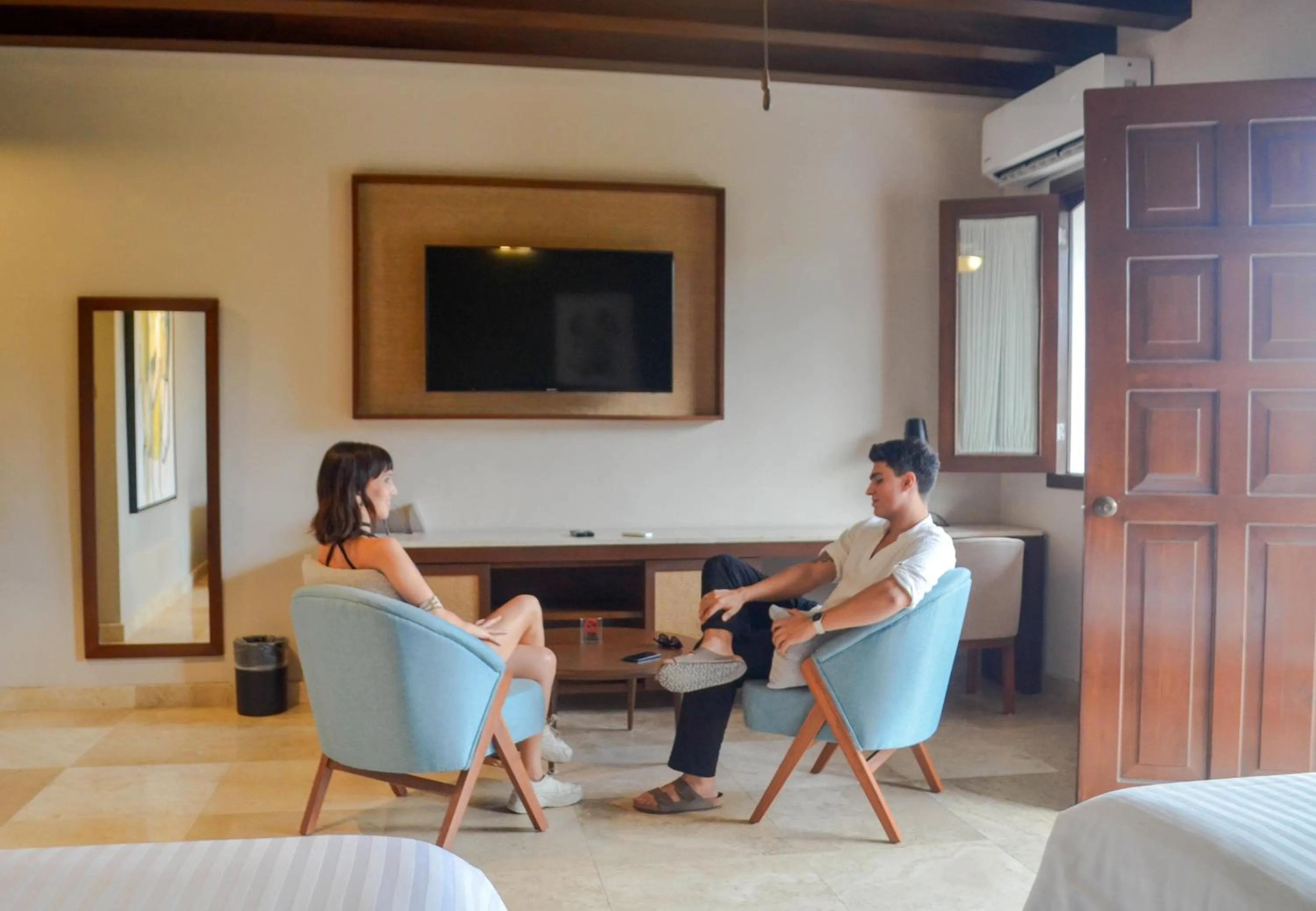 TV and multimedia in Casa Lucia Hotel Boutique