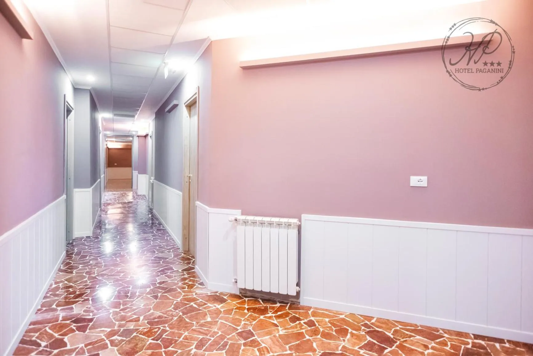 Communal lounge/ TV room in Hotel Paganini