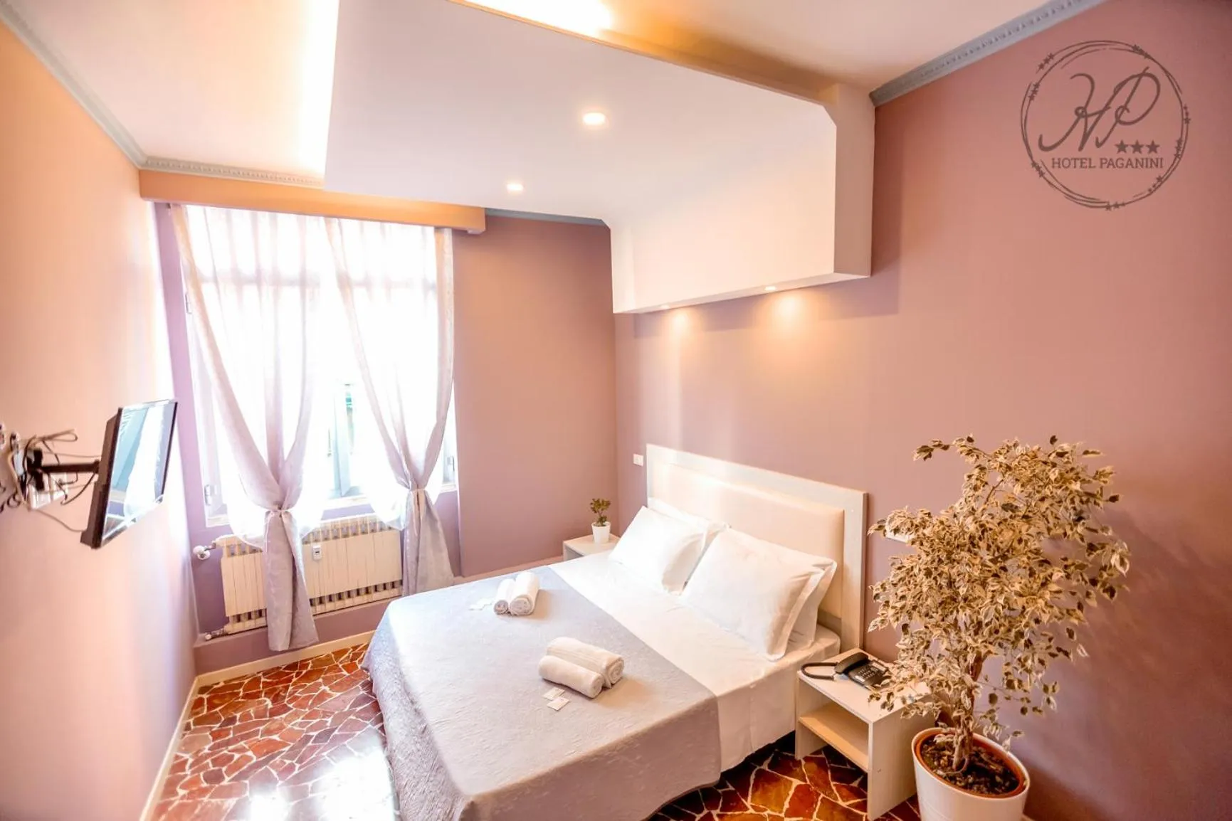 Property logo or sign, Bed in Hotel Paganini