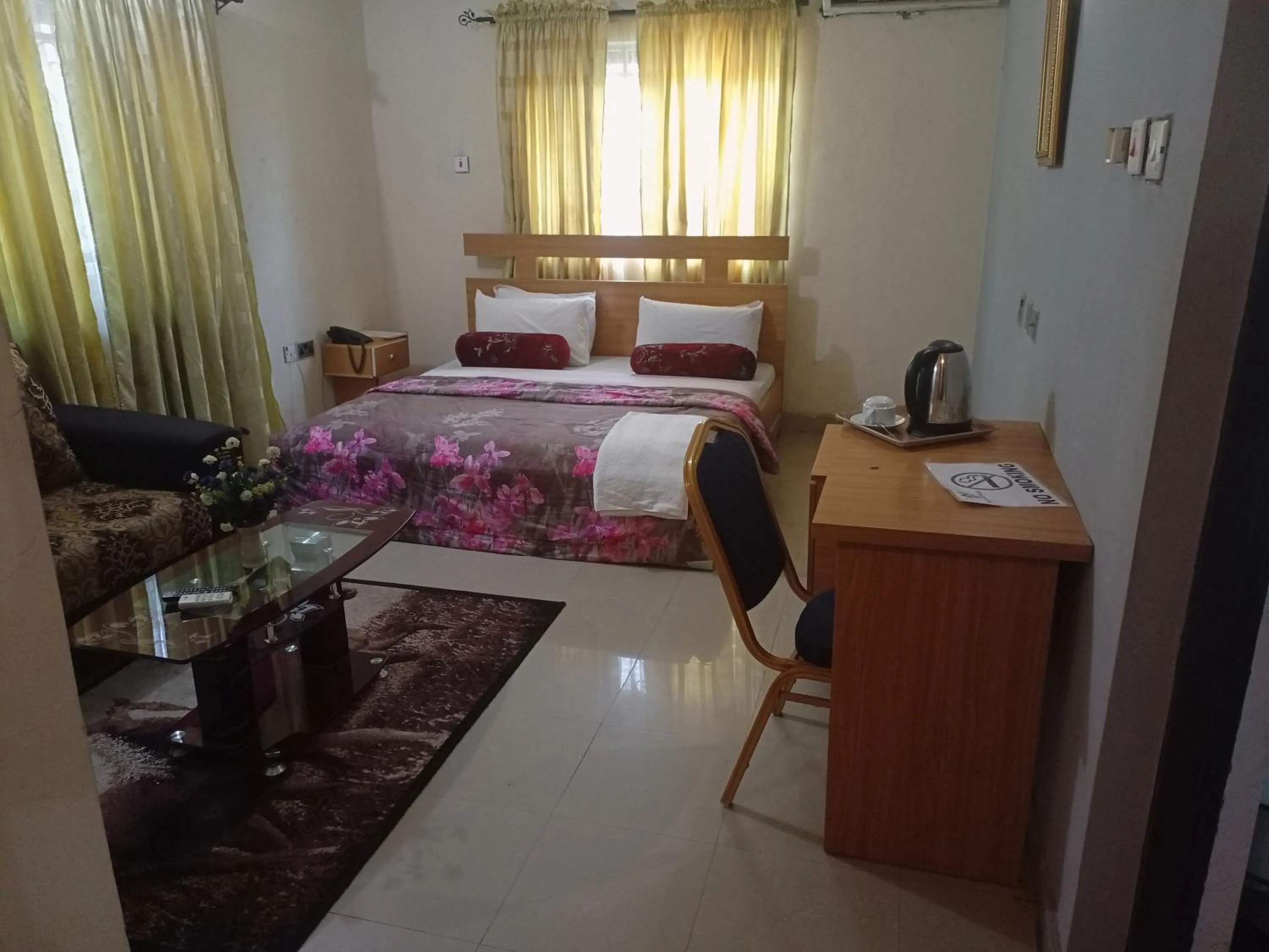 Bed in Villa Nuee Hotel & Suites Utako, Abuja