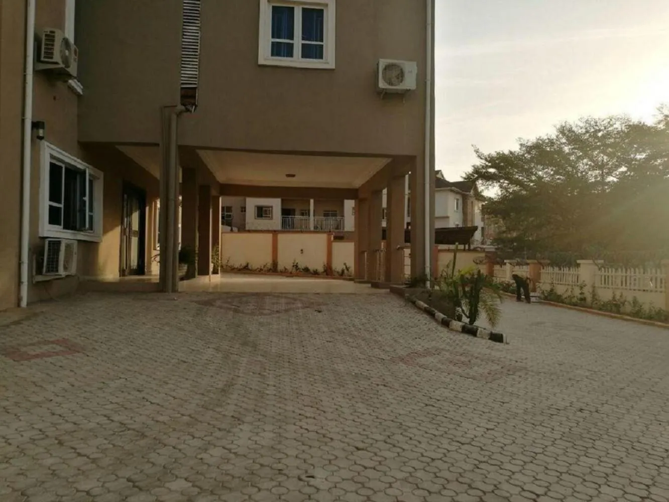 Villa Nuee Hotel & Suites Utako, Abuja