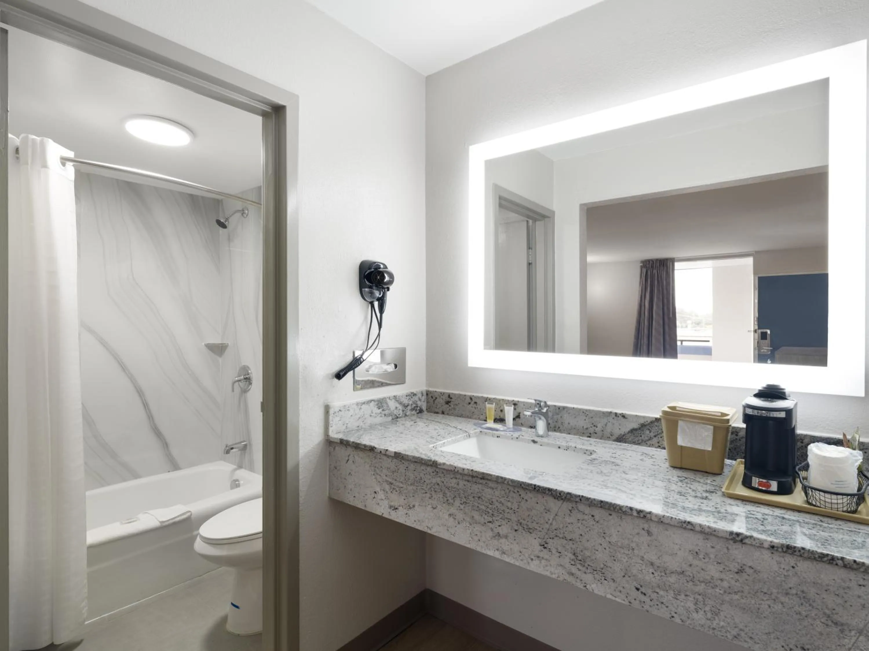 Shower in Days-Inn by Wyndham Montgomery I-85