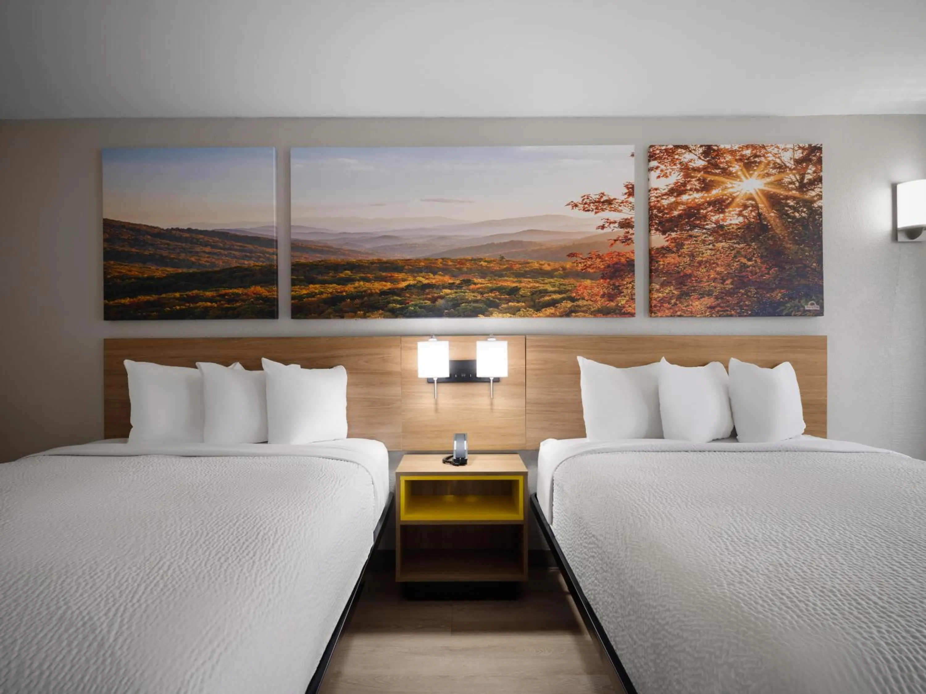 Bed in Days-Inn by Wyndham Montgomery I-85