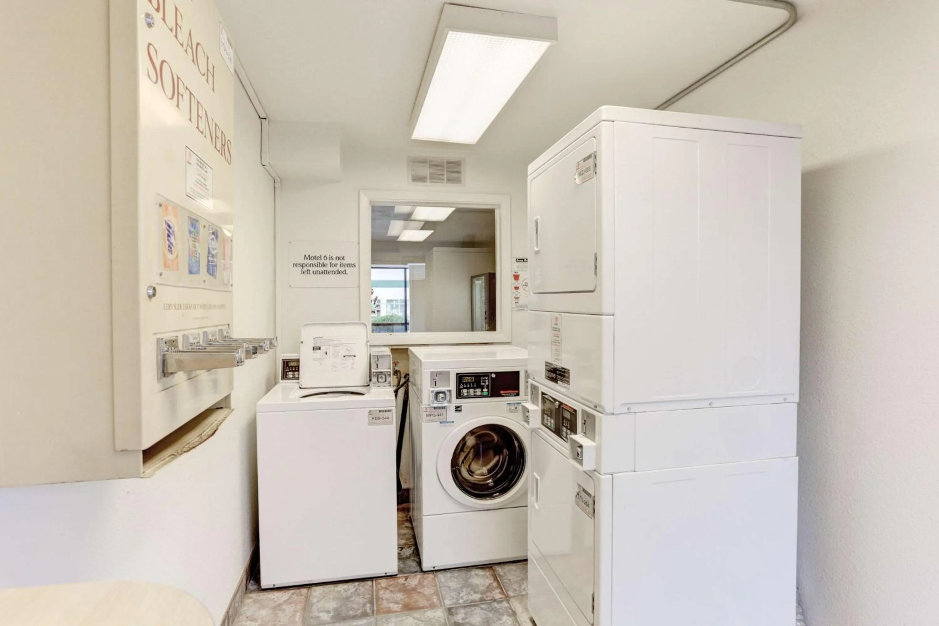 Bathroom in Motel 6 Jonesboro