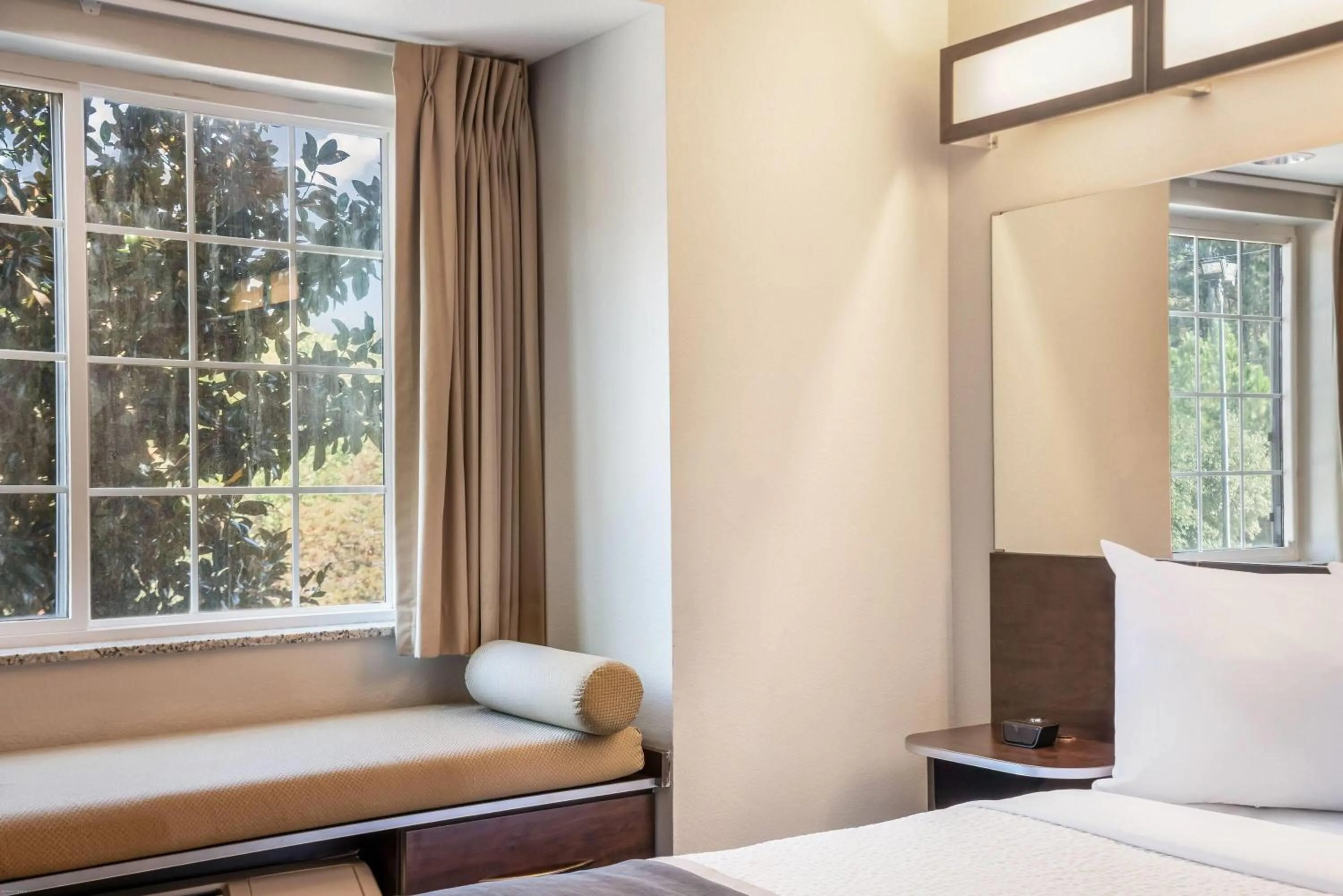 Bed in Microtel Inn & Suites by Wyndham Pearl River/Slidell