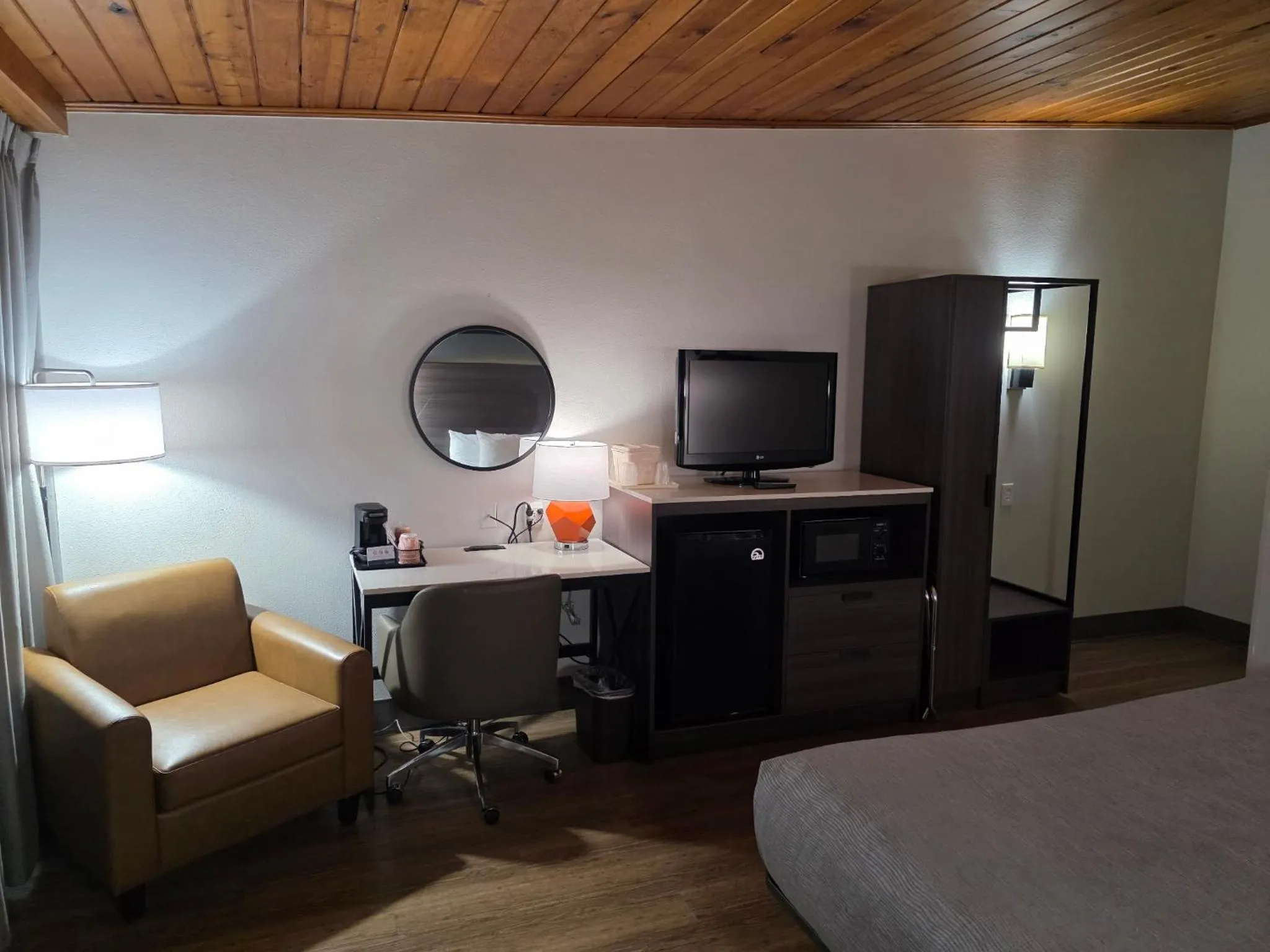 Bed in Quality Inn Winchester