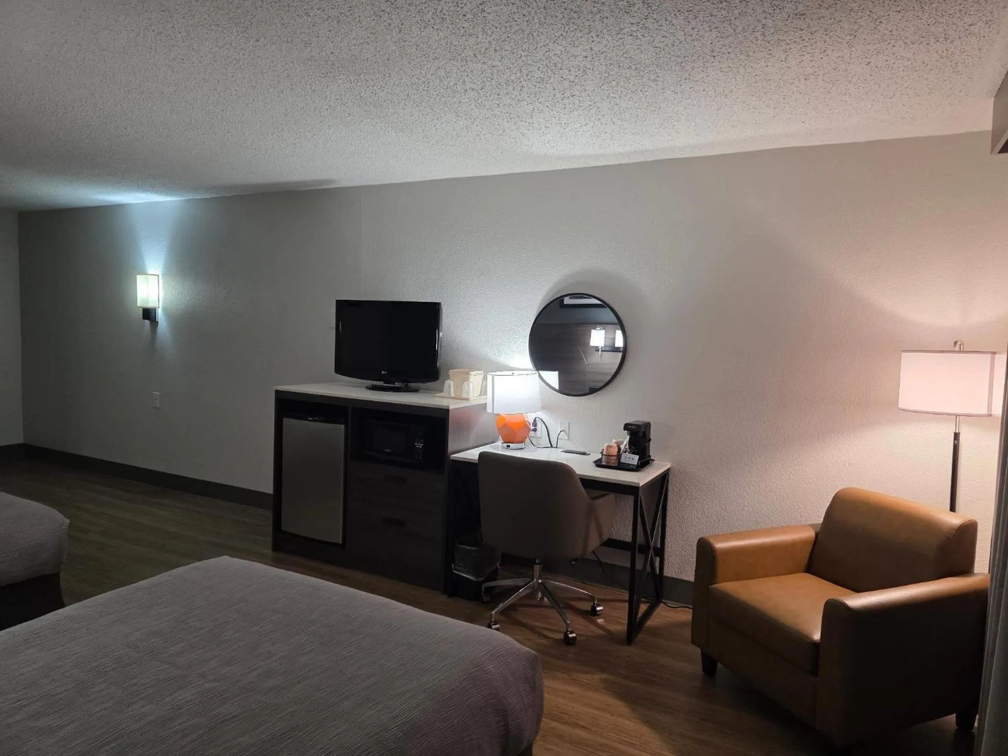 Bedroom, Bed in Quality Inn Winchester