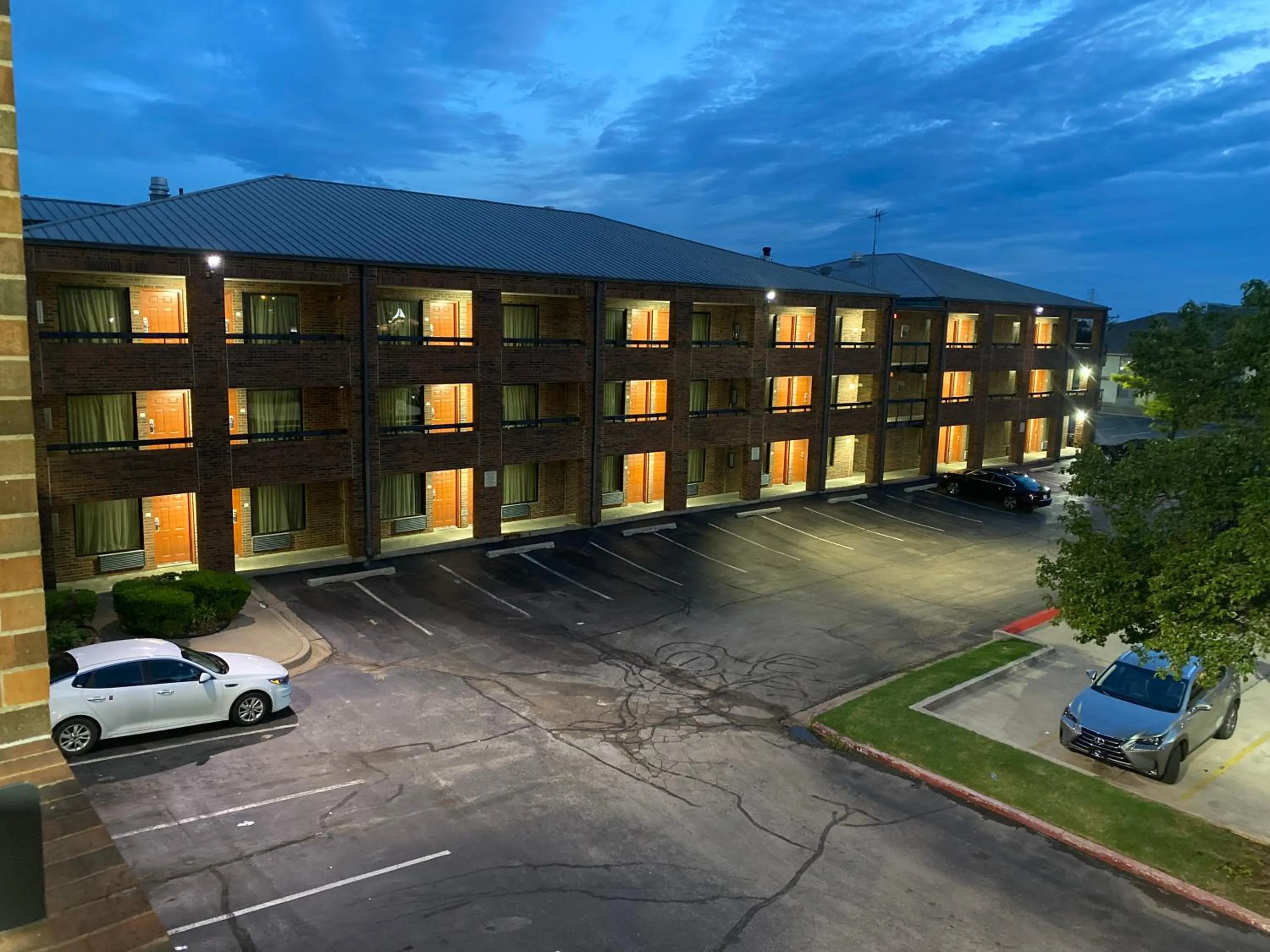 Property building in Motel 6 Oklahoma City OK Fairgrounds West