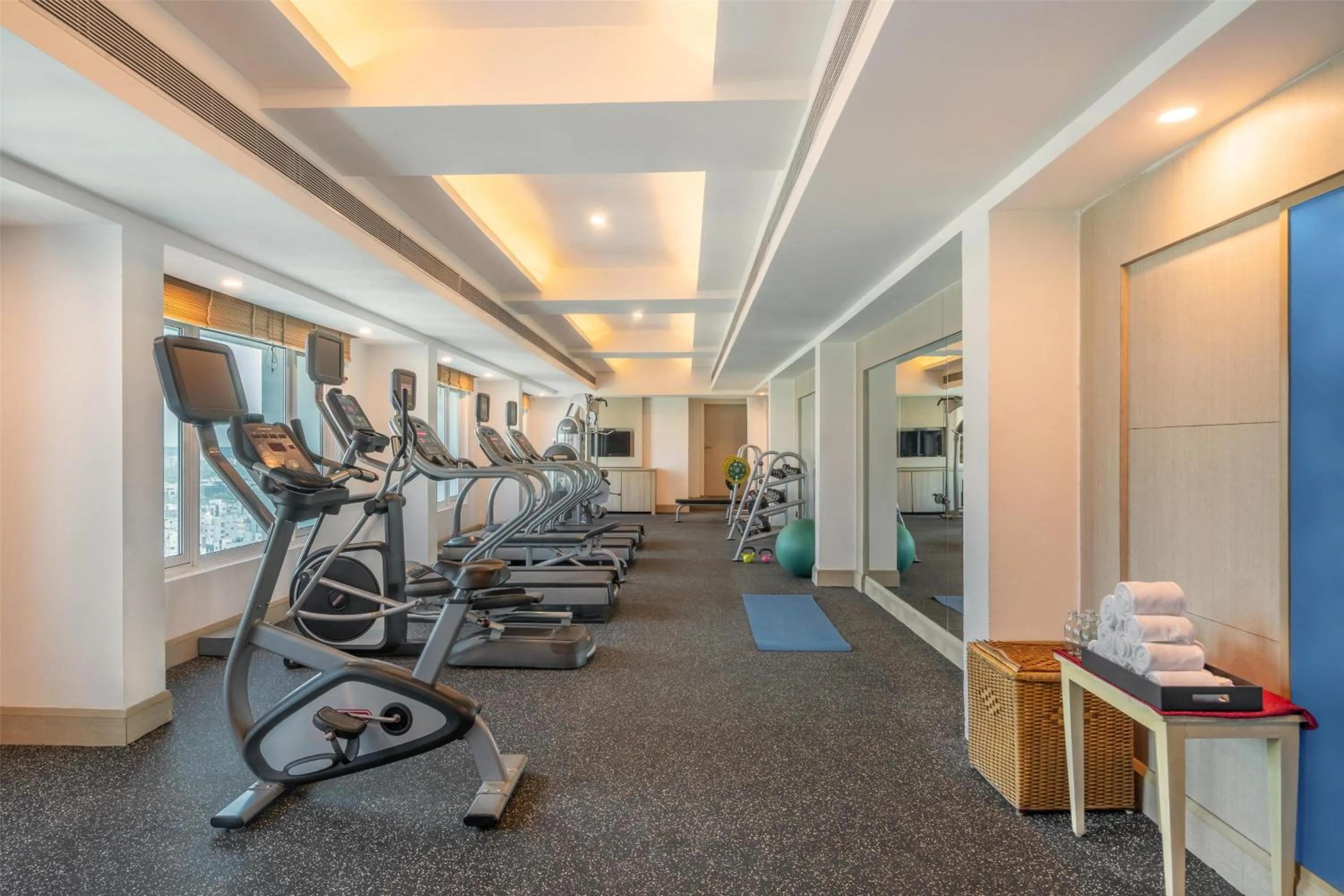 Fitness centre/facilities in Radisson Hyderabad Hitec City
