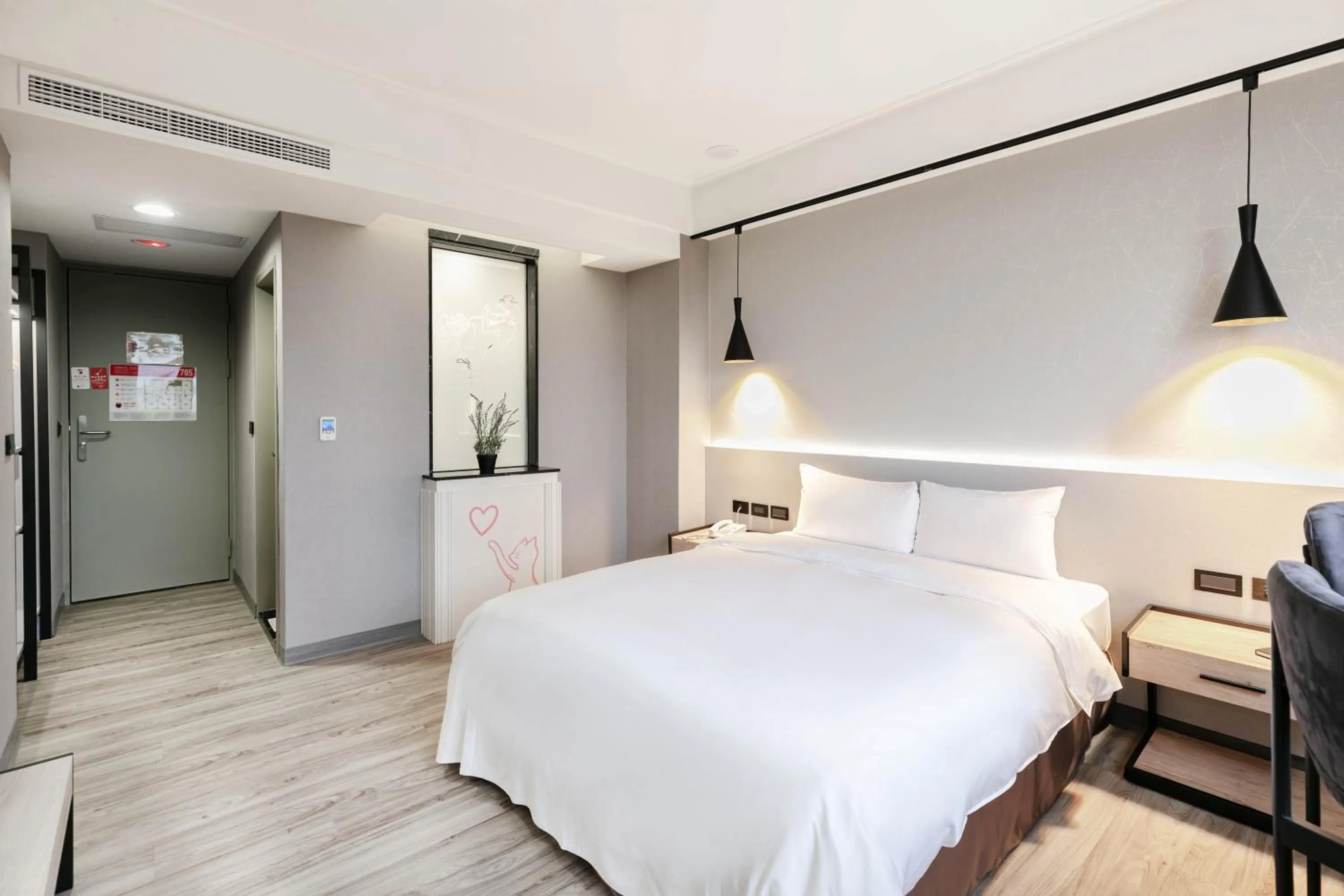 Bed in Dolamanco Hotel