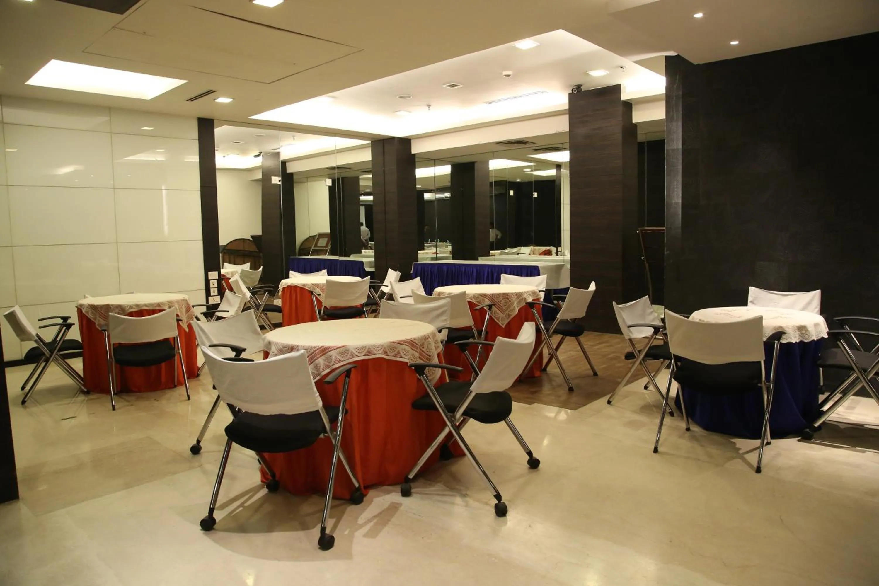 Banquet/Function facilities in The Nanee Suites