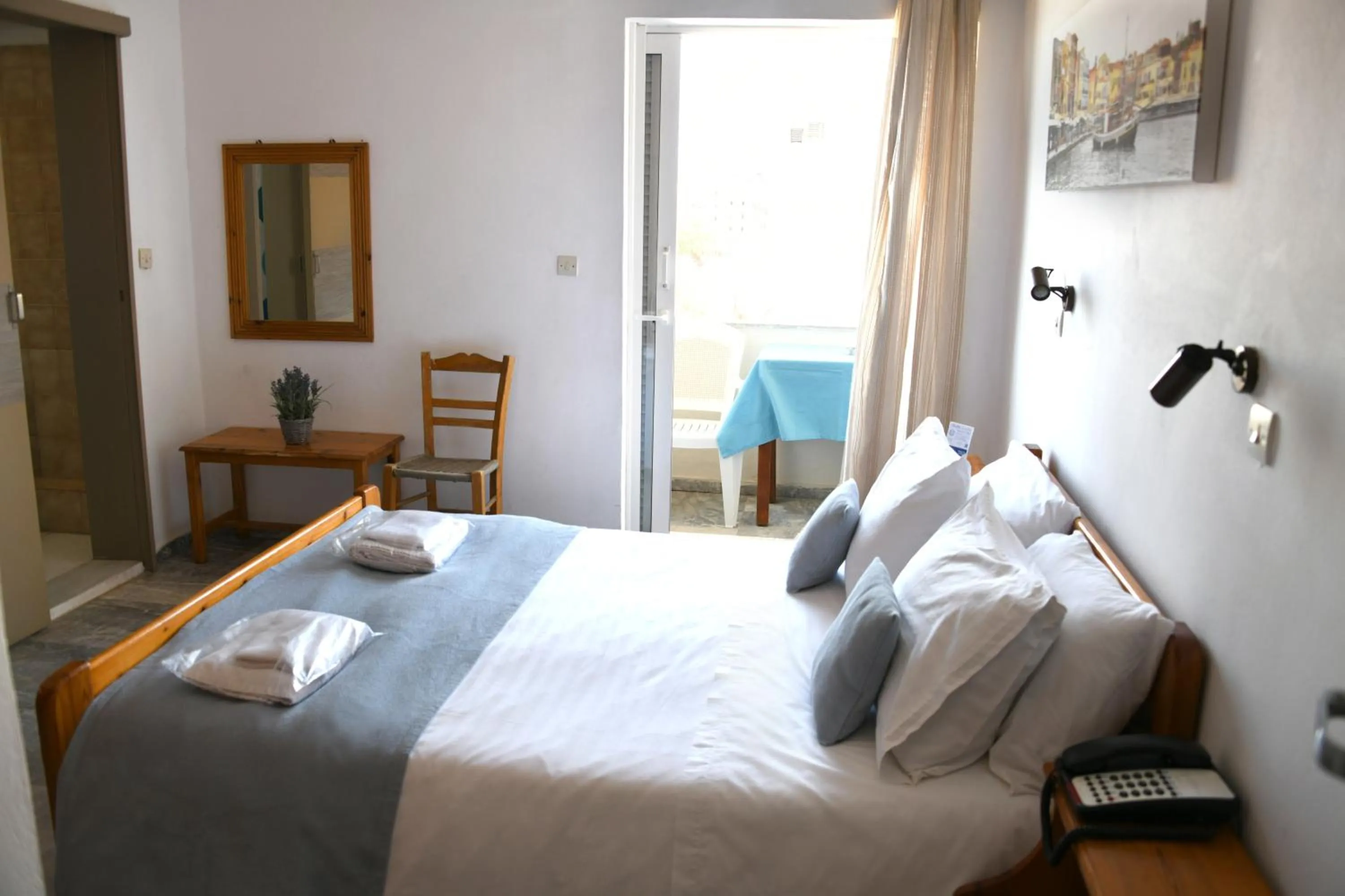 Bed in Klinakis Beach Hotel