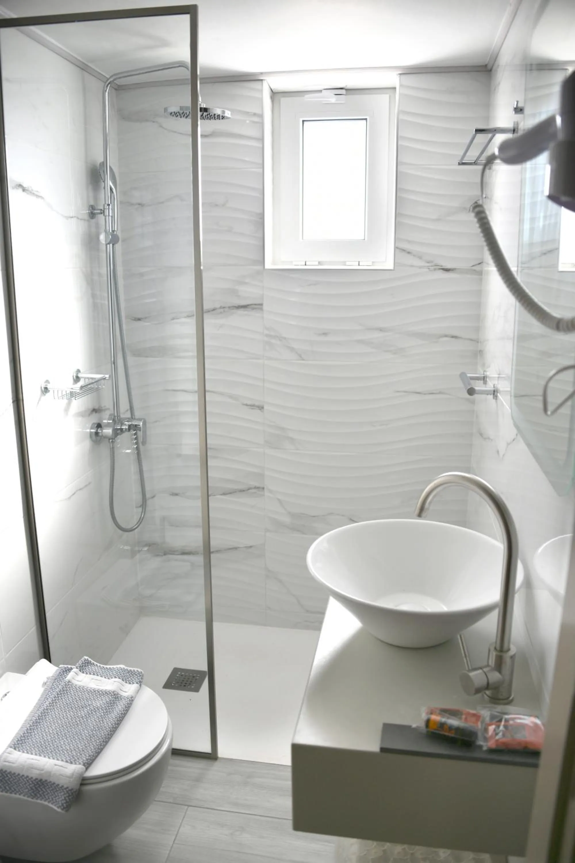 Shower in Klinakis Beach Hotel