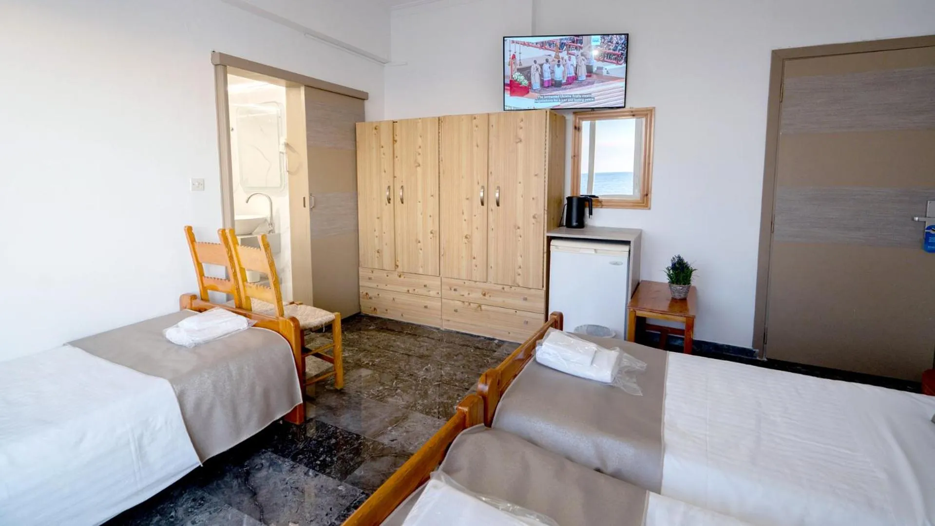 TV and multimedia, Bed in Klinakis Beach Hotel