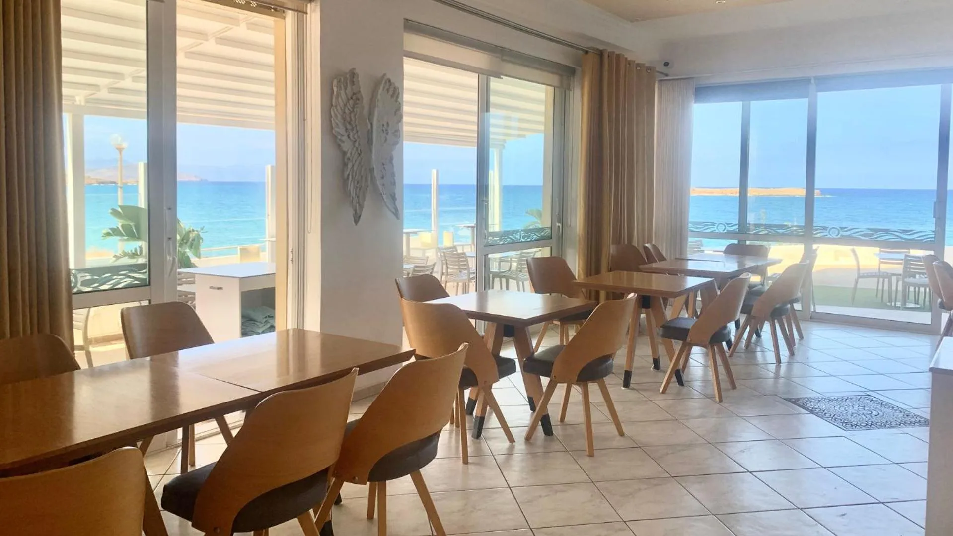 Property building in Klinakis Beach Hotel