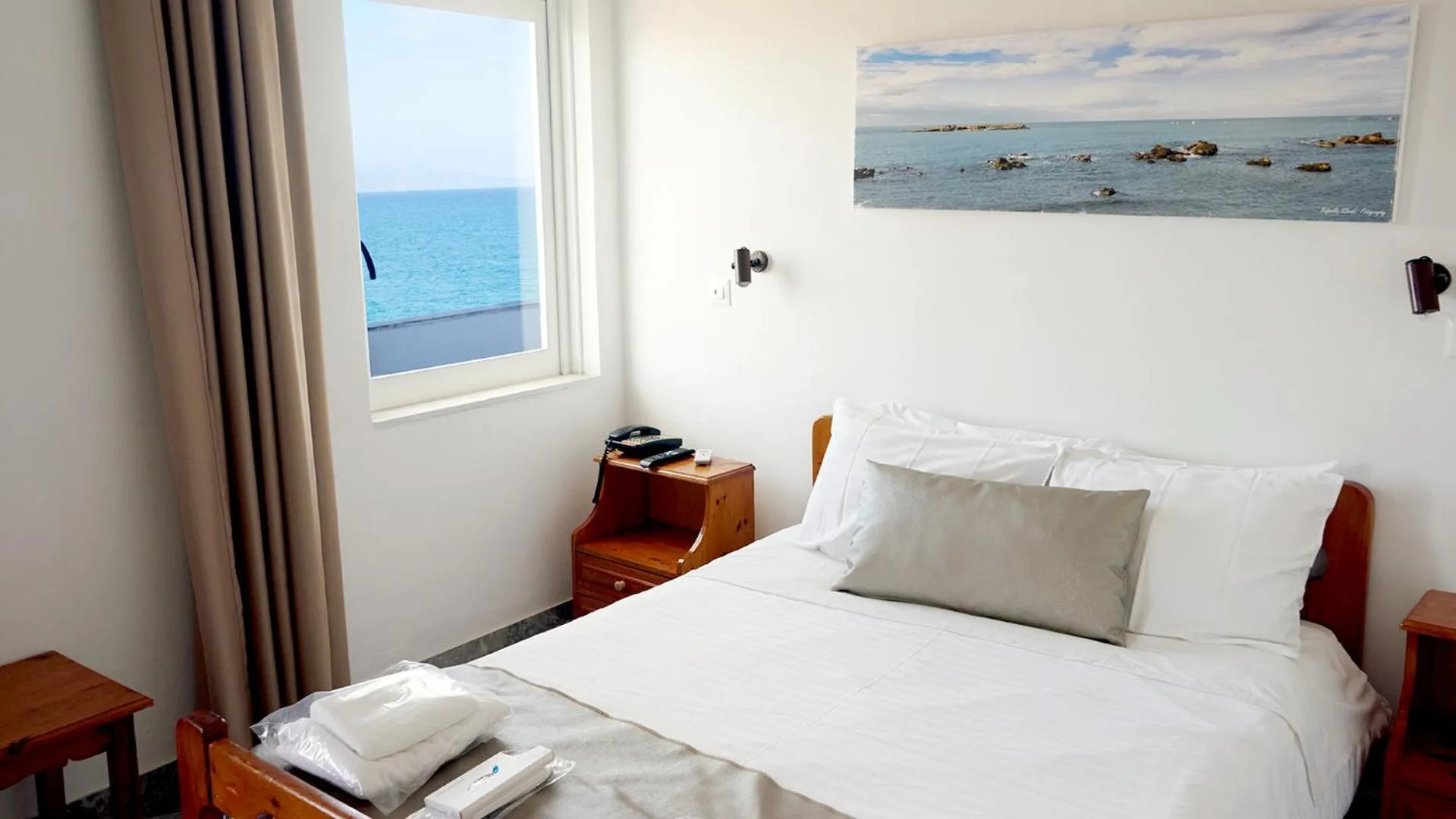 Bedroom, Bed in Klinakis Beach Hotel
