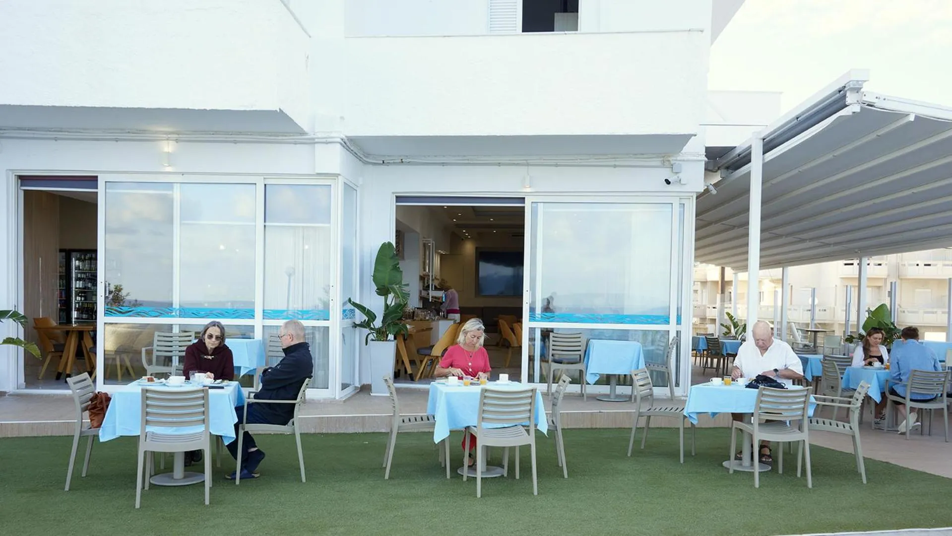 Area and facilities in Klinakis Beach Hotel