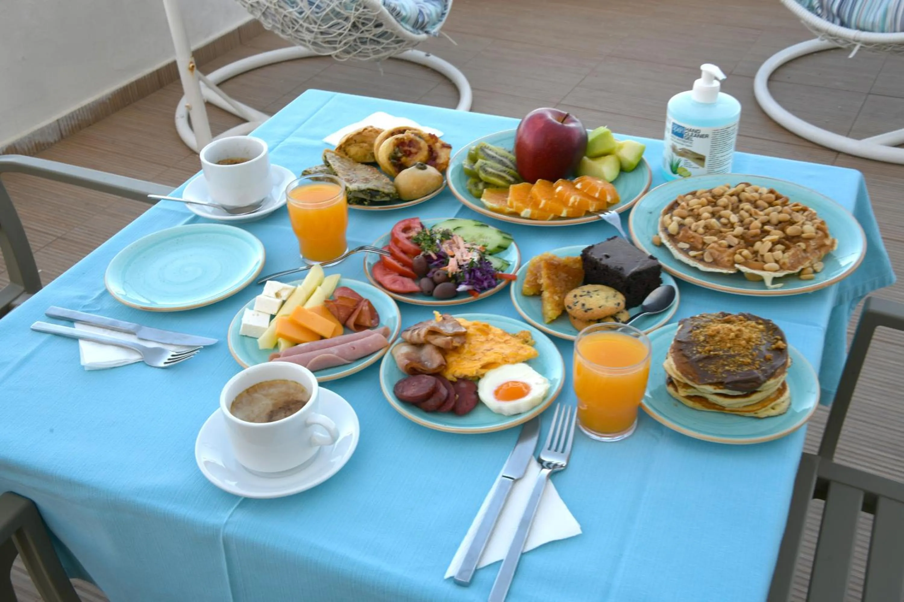 Restaurant/places to eat in Klinakis Beach Hotel