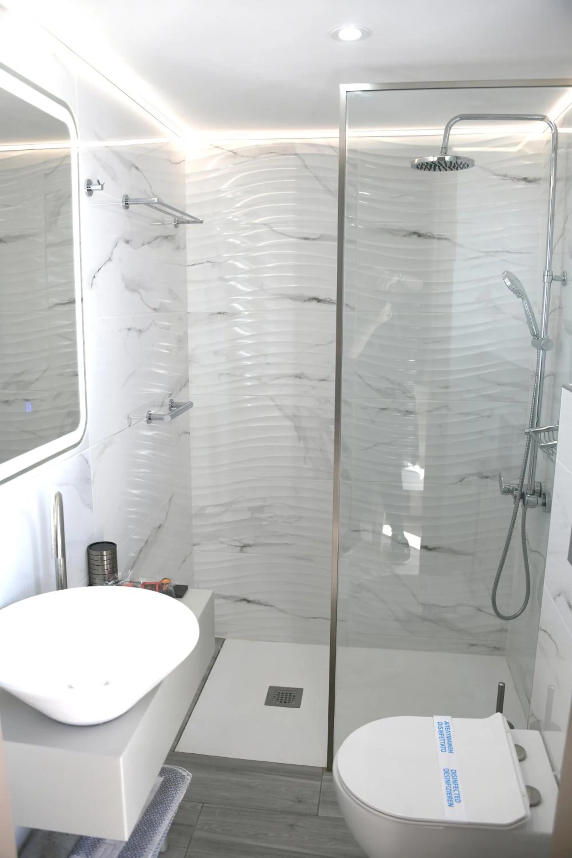 Shower in Klinakis Beach Hotel