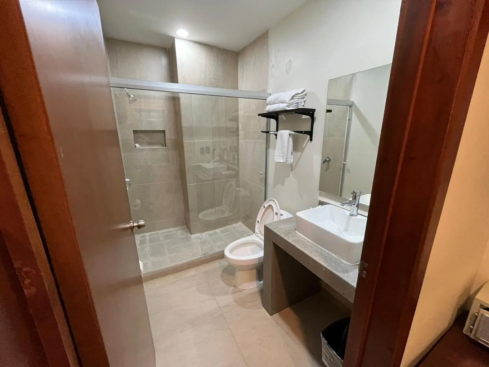 Bathroom in Hotel Ave Inn