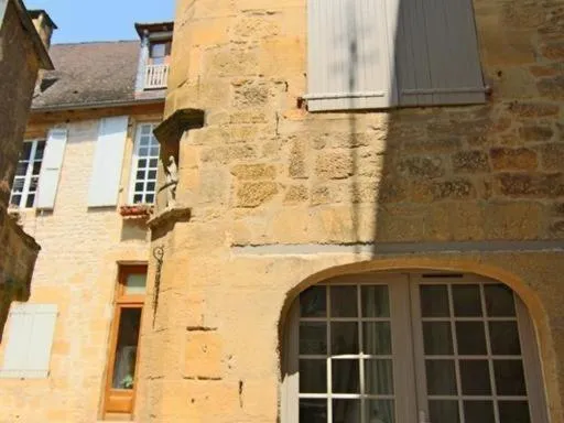 La Petite Salamandre