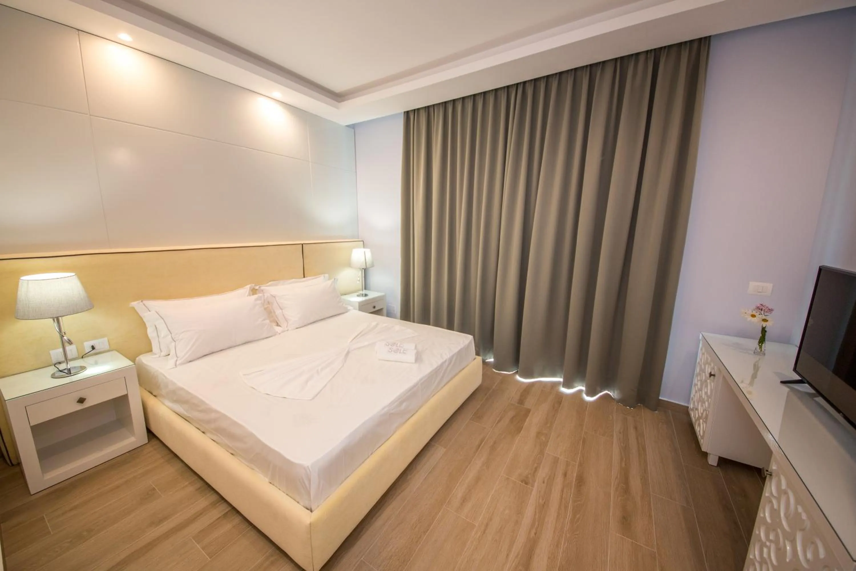 Deluxe Family Suite with Balcony - Ground Floor in Sole Luna Hotel