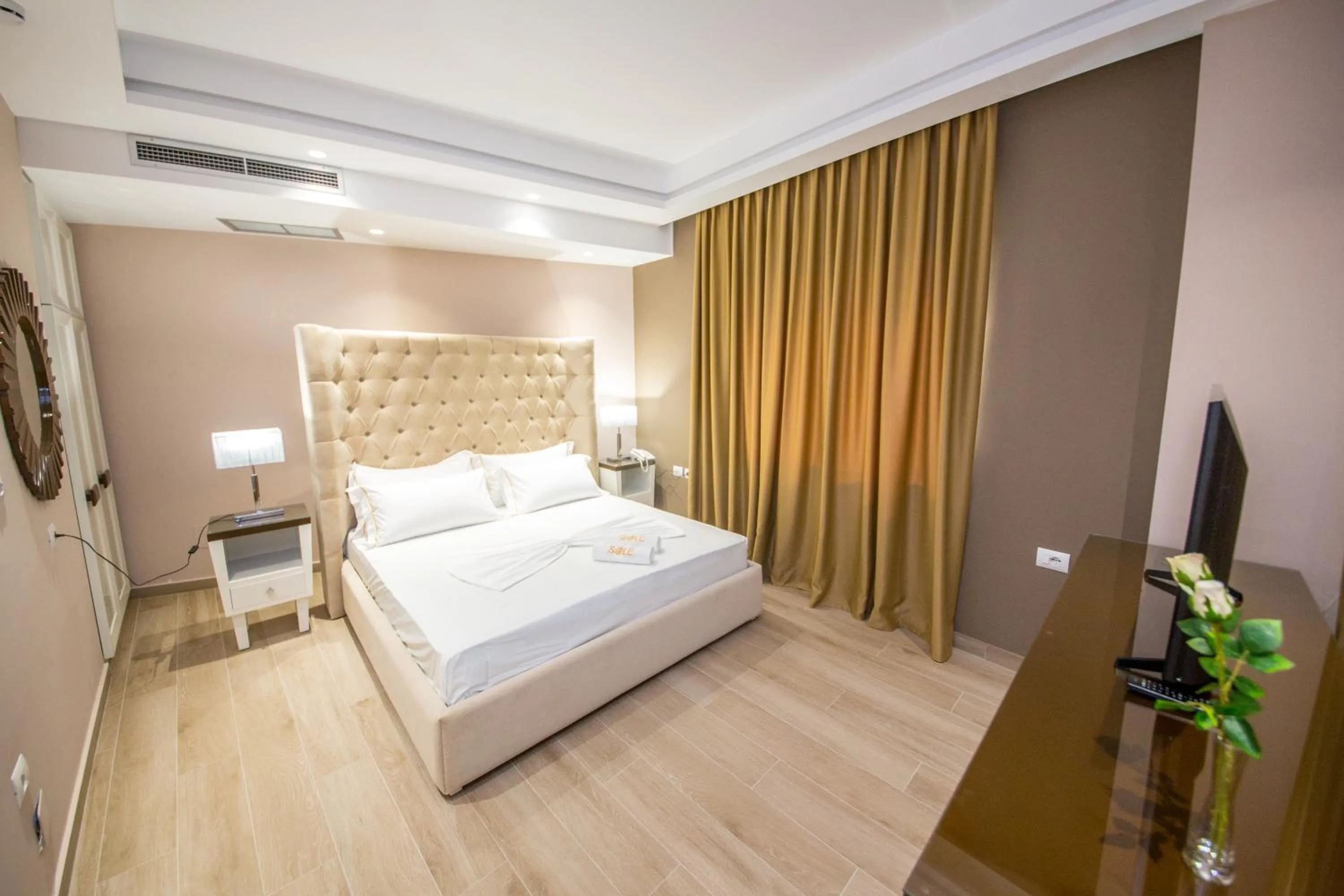 Bedroom, Bed in Sole Luna Hotel