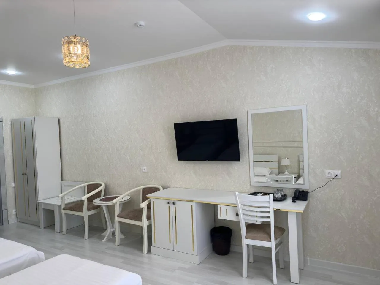 hair dresser, Bed in Ideal Hotel