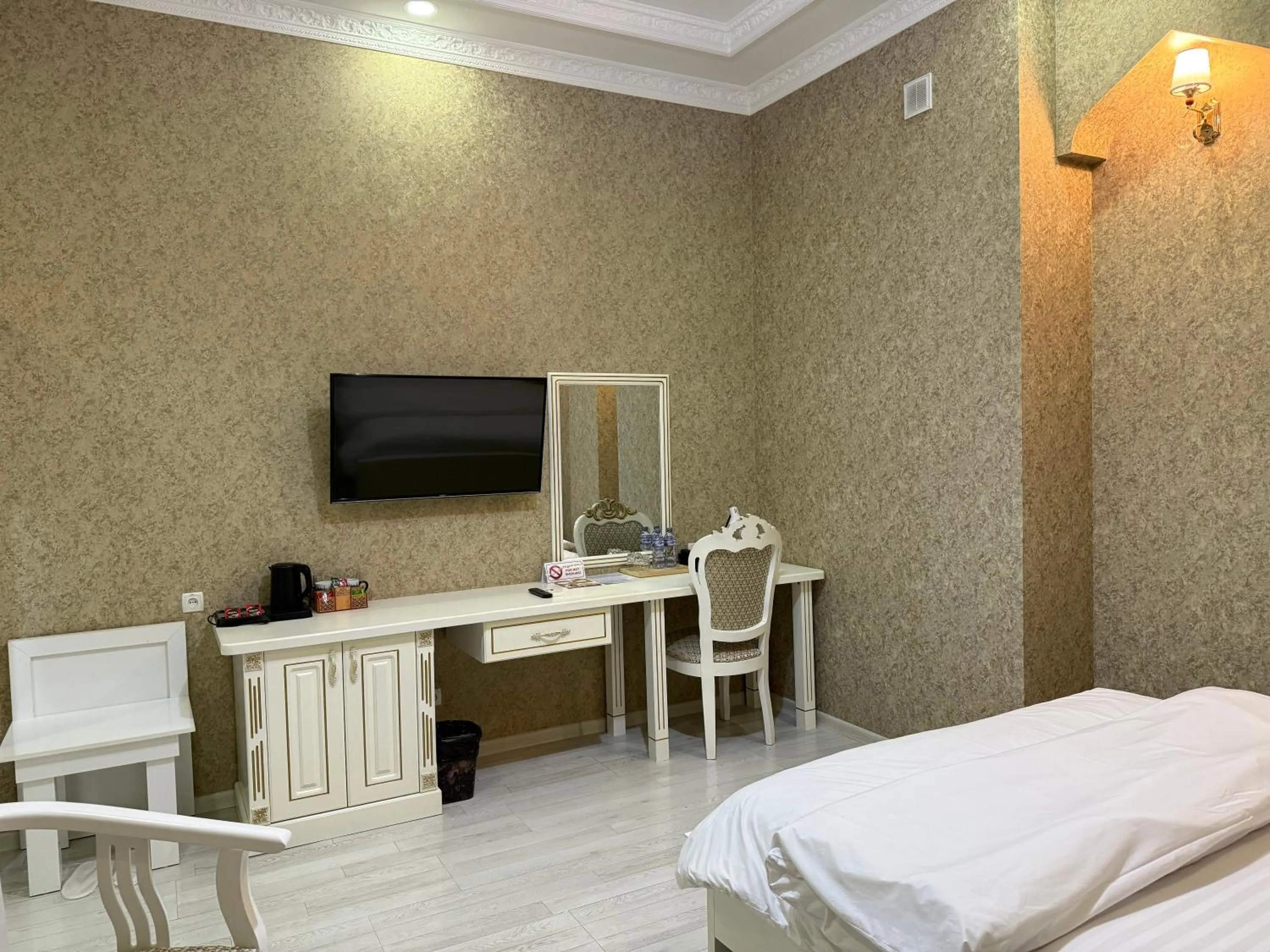 Photo of the whole room, Bed in Ideal Hotel