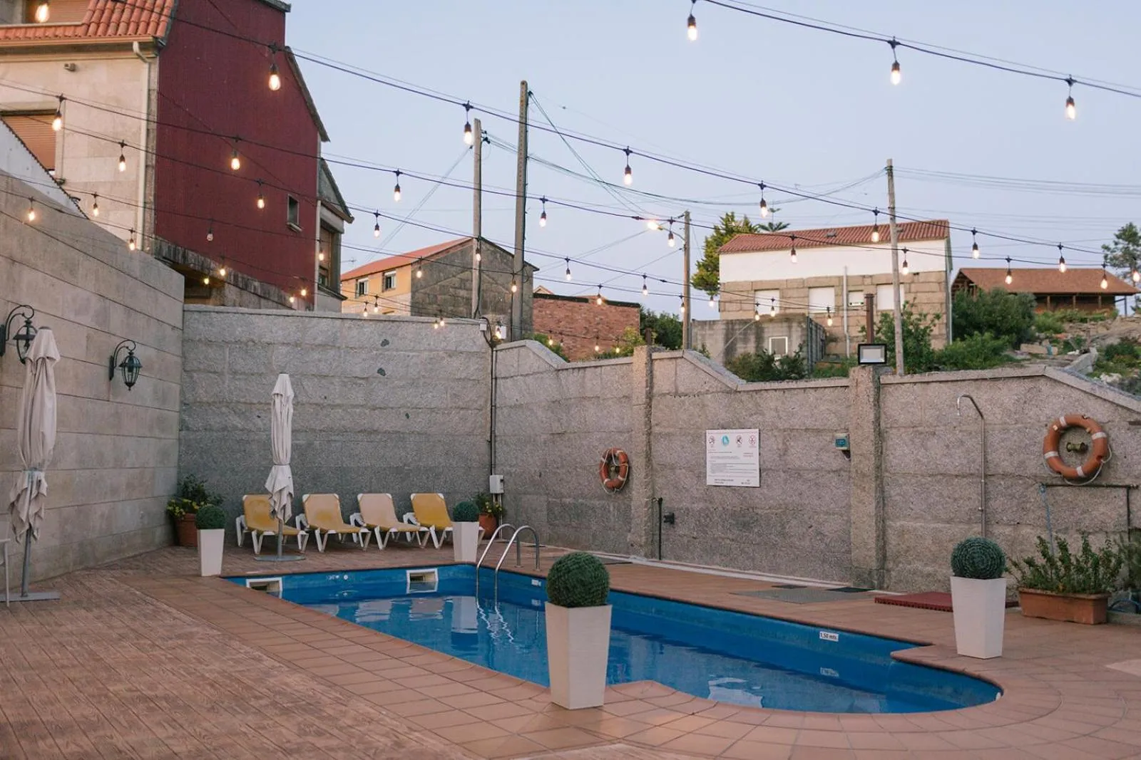 Swimming pool in Hotel O Castro