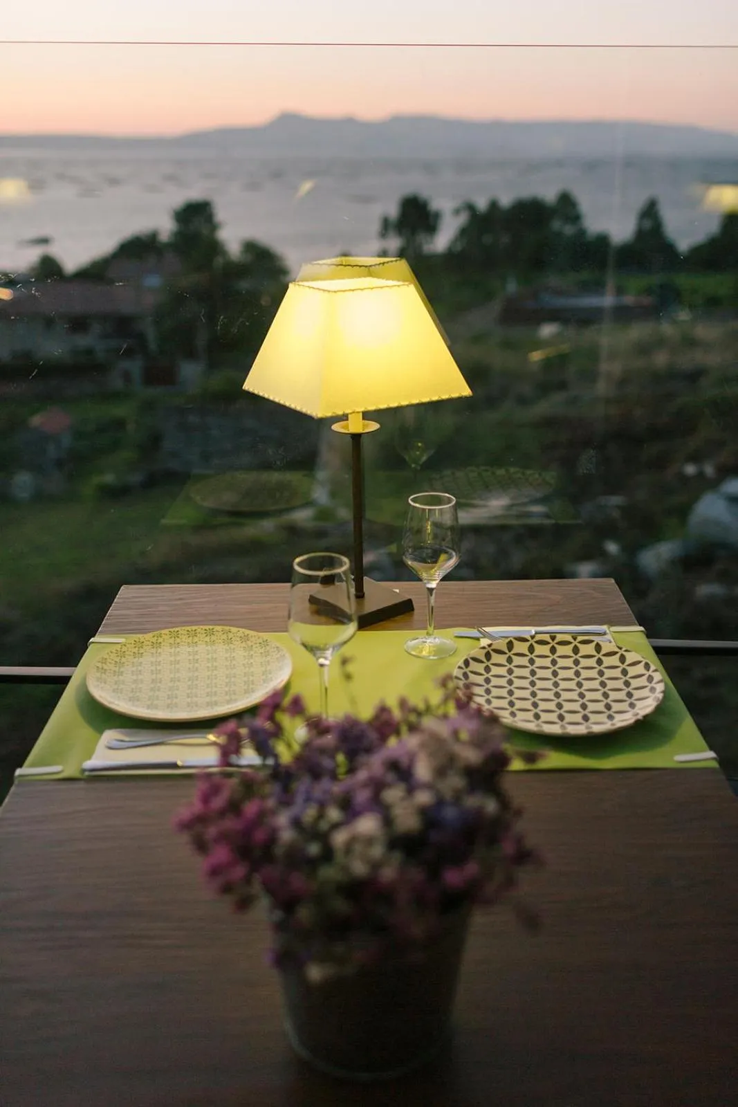 Restaurant/places to eat in Hotel O Castro