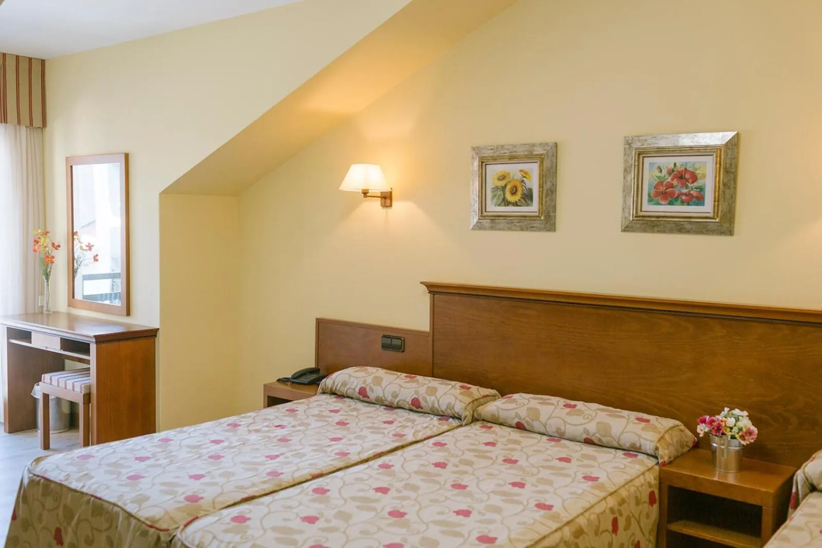 Bed in Hotel O Castro