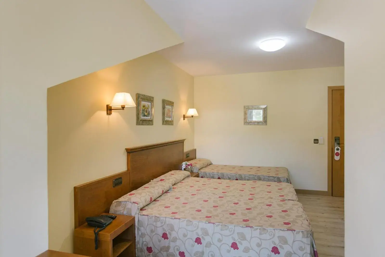 Comfort Triple Room in Hotel O Castro Comfort Triple Room in Hotel O Castro