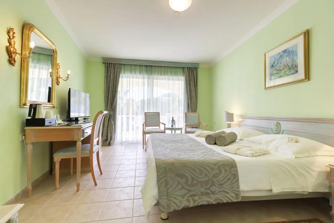 Bed in Marina Frapa Resort Rogoznica