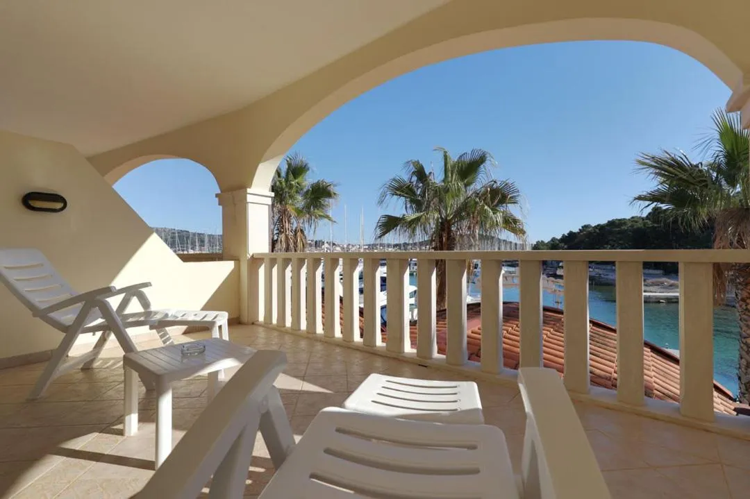 Marina Frapa Resort Rogoznica