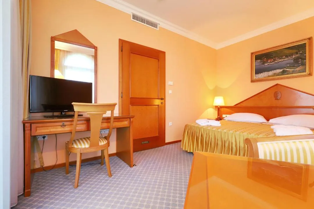 Bed in Marina Frapa Resort Rogoznica