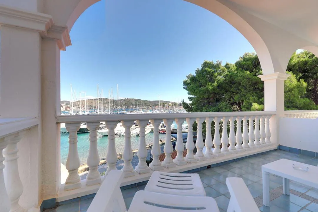 Marina Frapa Resort Rogoznica