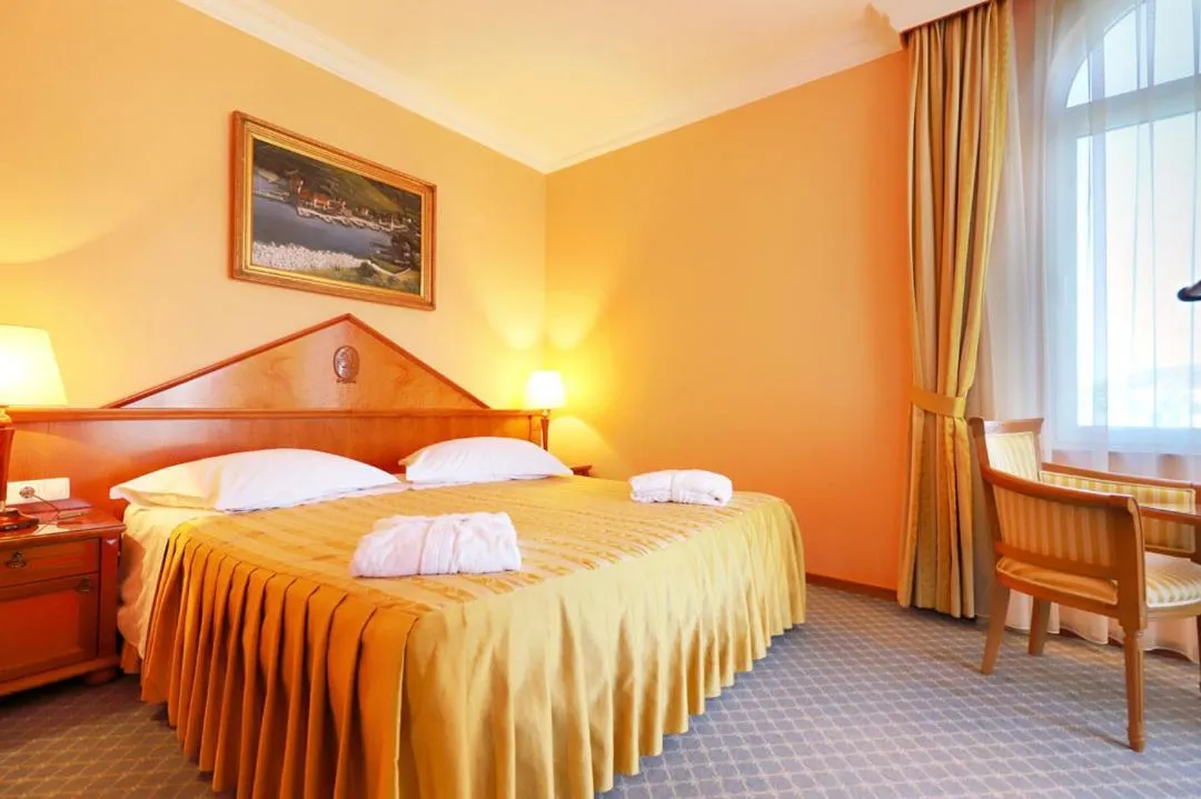 Bed in Marina Frapa Resort Rogoznica