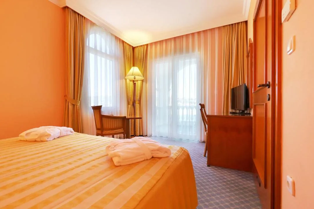 Bed in Marina Frapa Resort Rogoznica